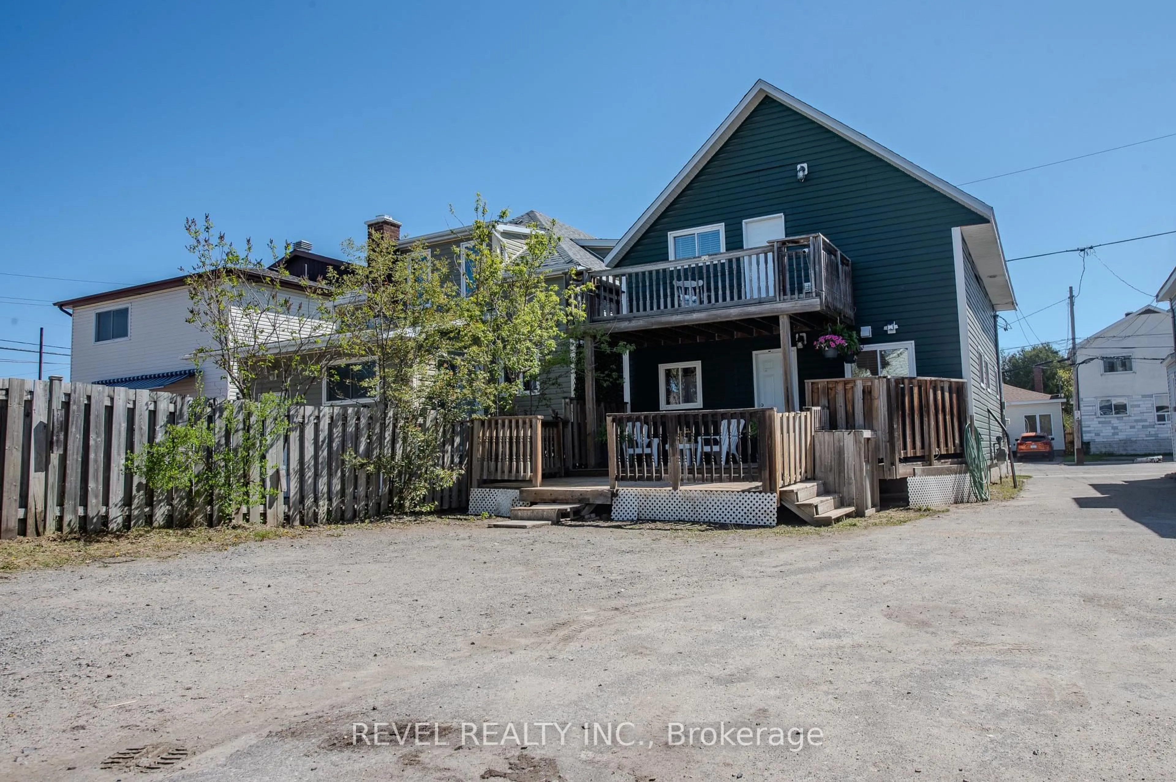 A pic from outside/outdoor area/front of a property/back of a property/a pic from drone, street for 129 Birch St, Timmins Ontario P4N 2A8