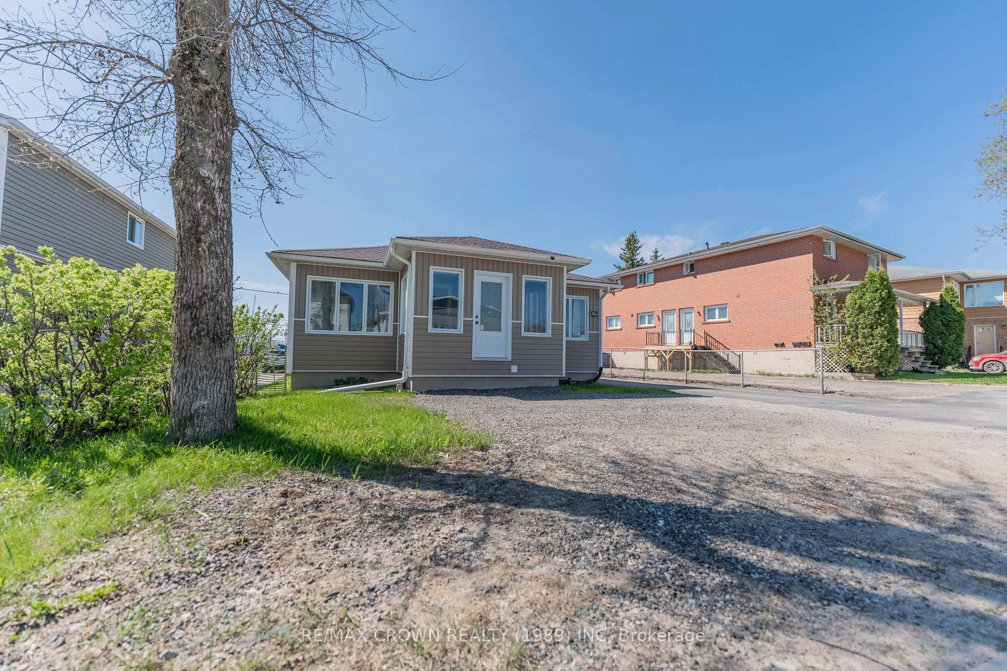 Unknown for 40 Cedar St, Kapuskasing Ontario P5N 2A8