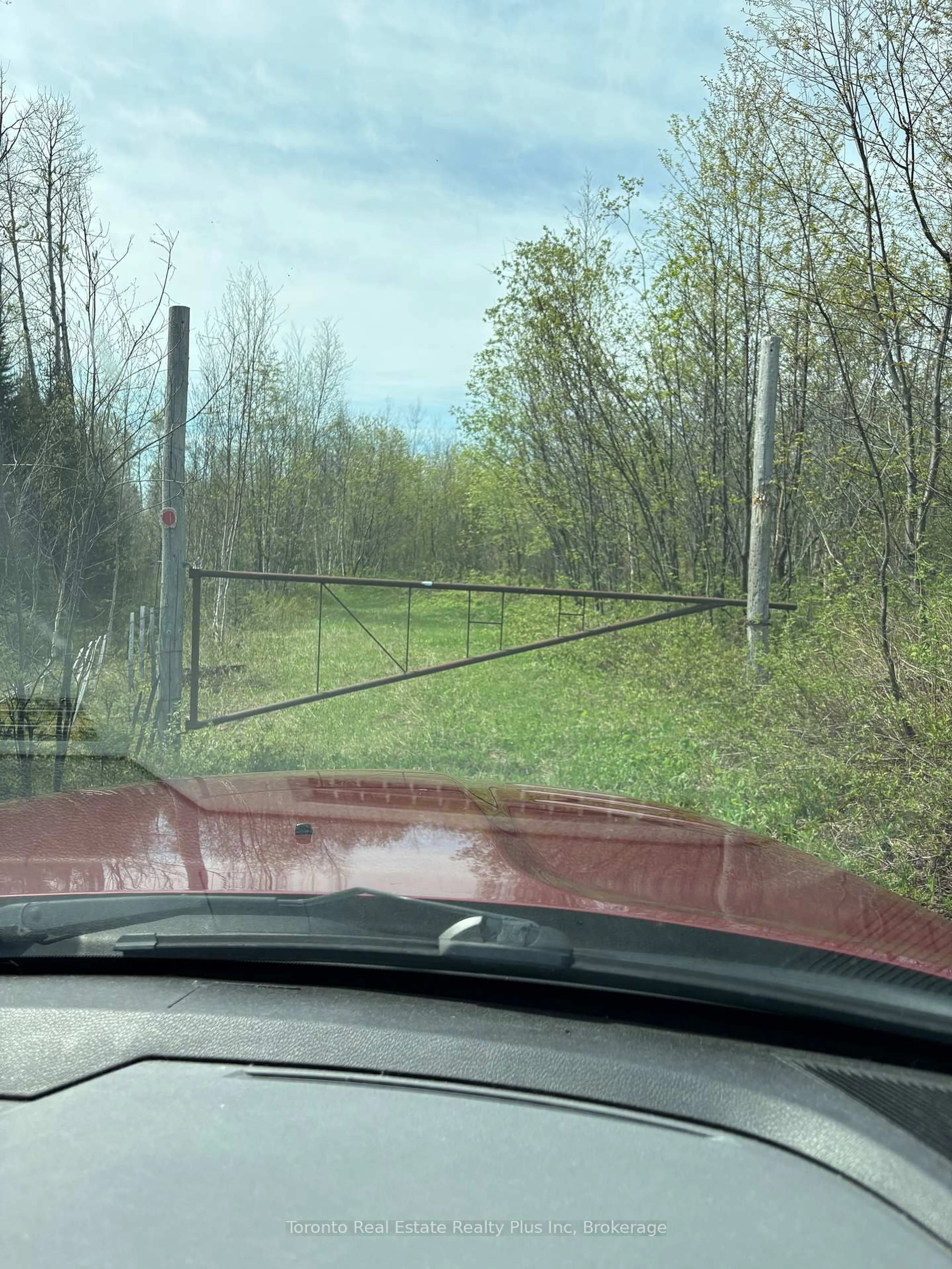 Blurry image for 9999 Bourkes Rd, Black River Matheson Ontario P0K 1R0