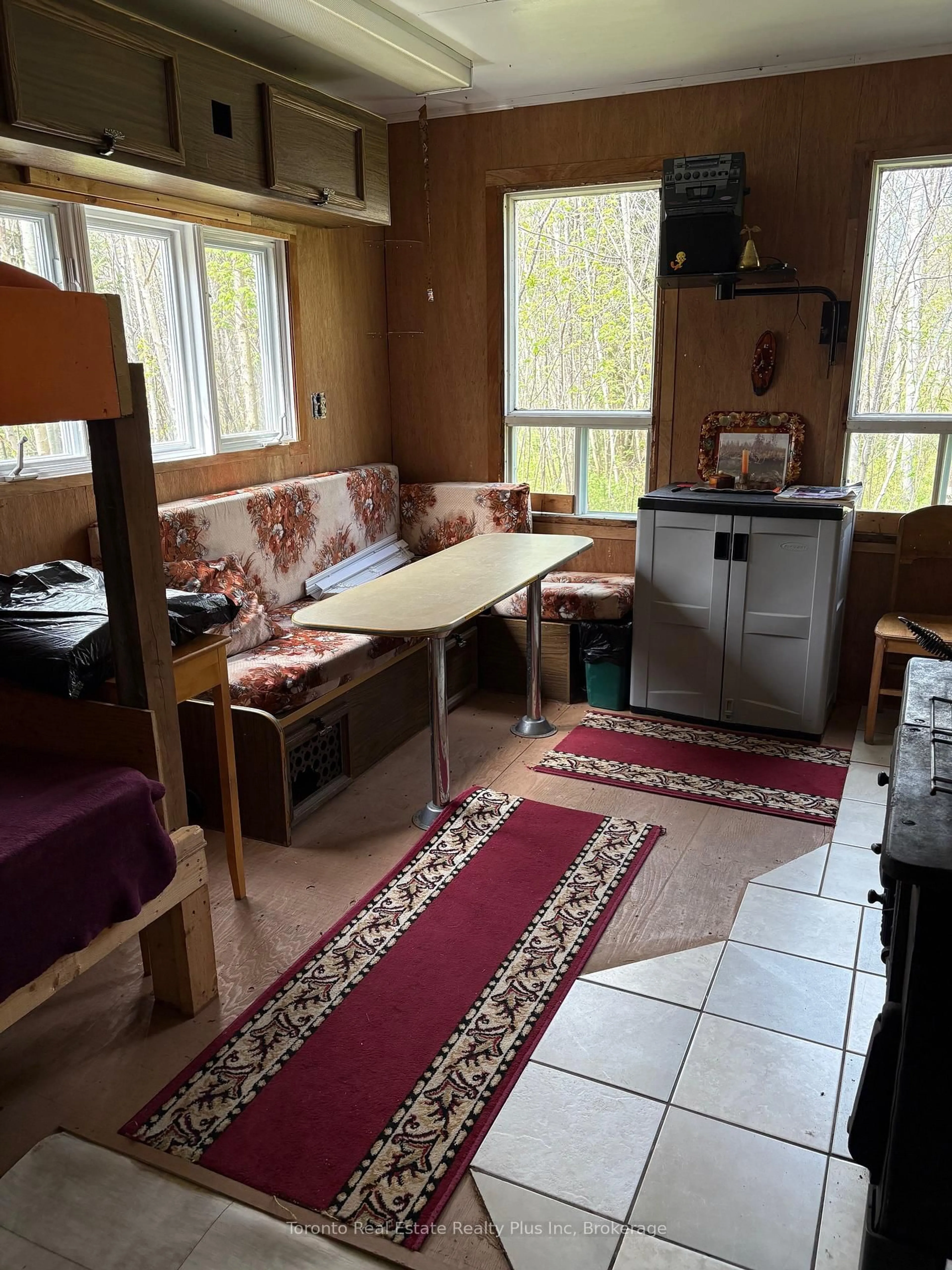 Unknown for 9999 Bourkes Rd, Black River Matheson Ontario P0K 1R0