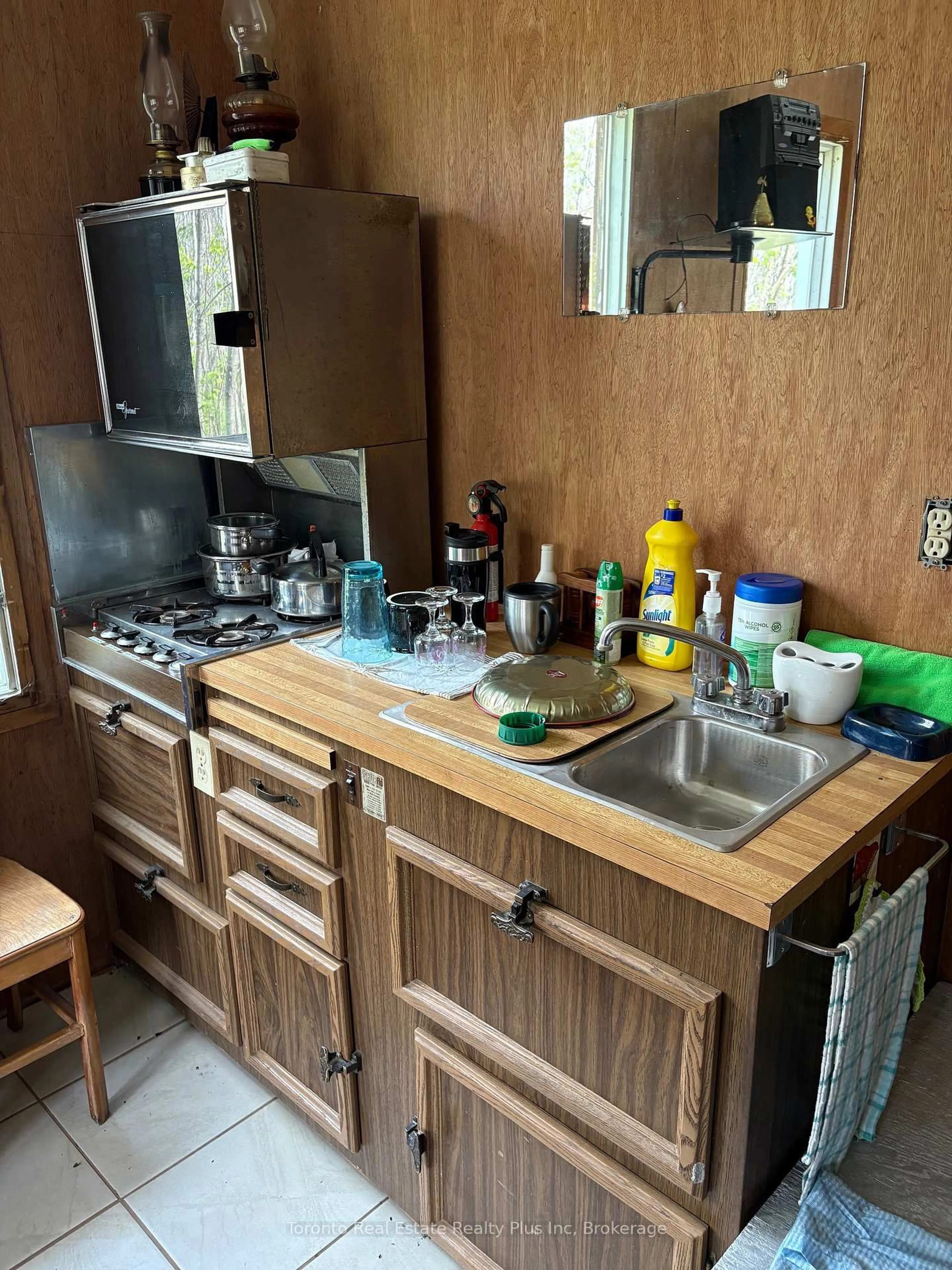 Standard kitchen, unknown for 9999 Bourkes Rd, Black River Matheson Ontario P0K 1R0