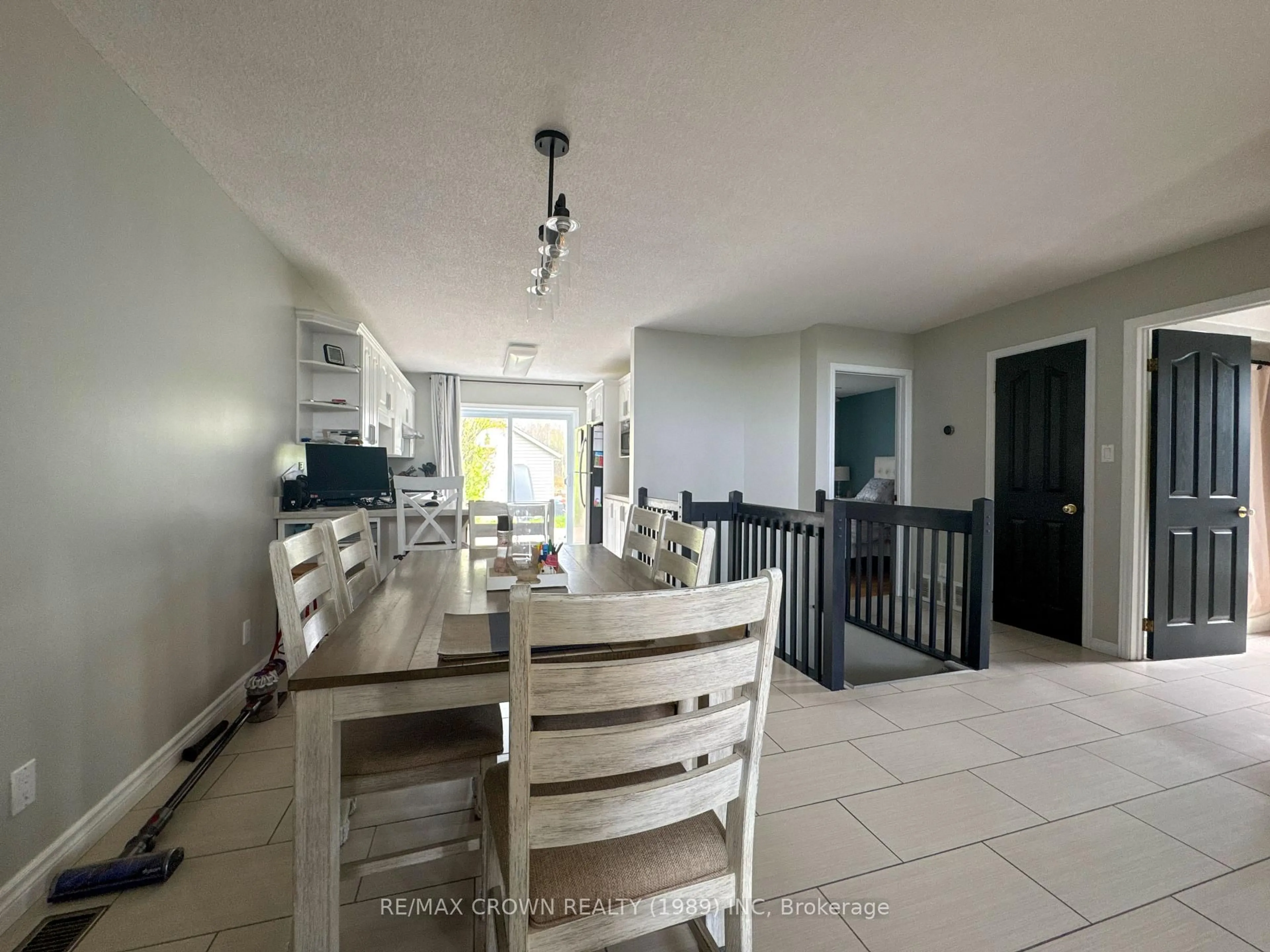 Unknown for 39 Labelle St, Hearst Ontario P0L 1N0