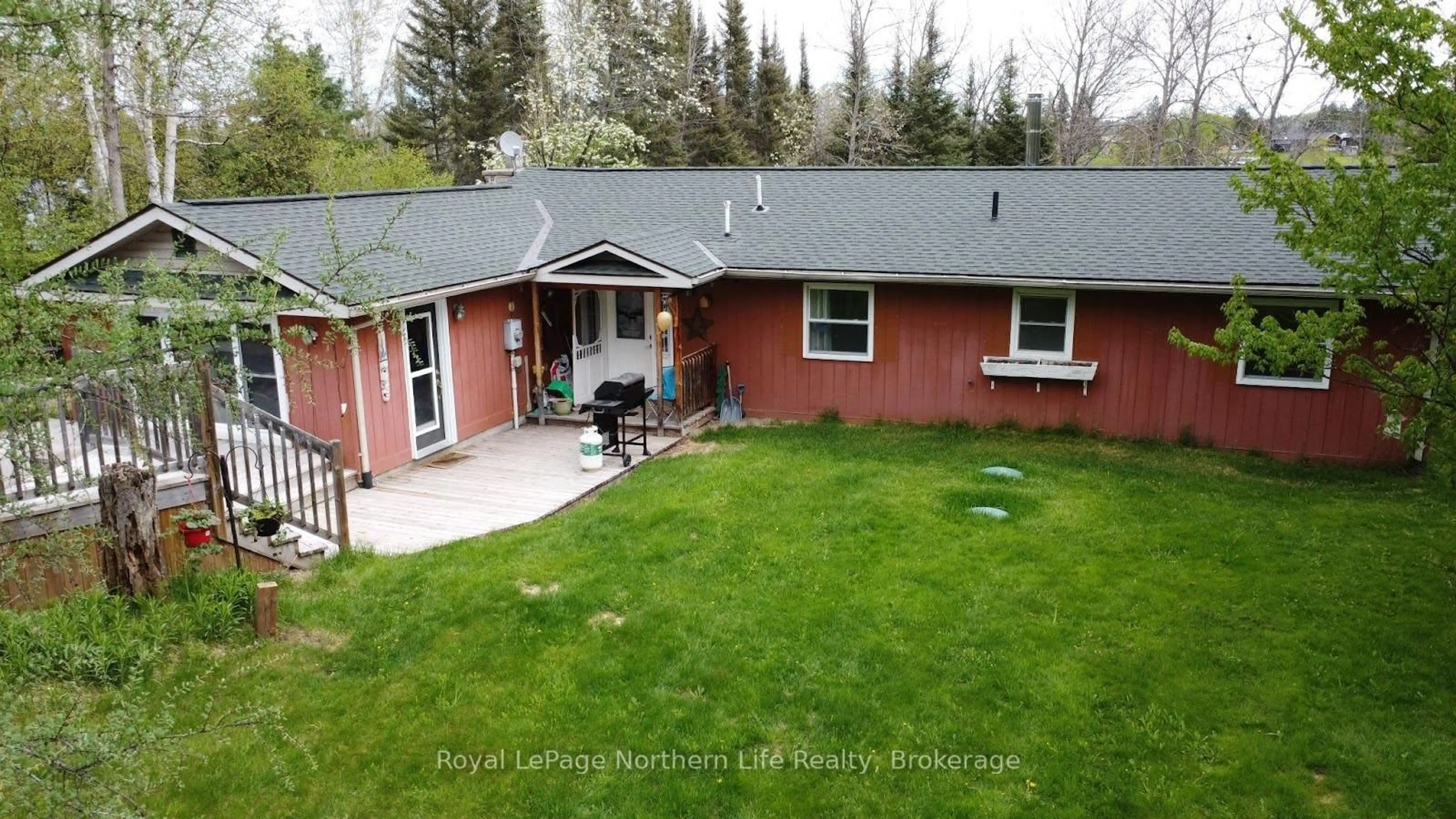 A pic from outside/outdoor area/front of a property/back of a property/a pic from drone, unknown for 63 ONTARIO St, Timiskaming Remote Area Ontario P0J 1G0