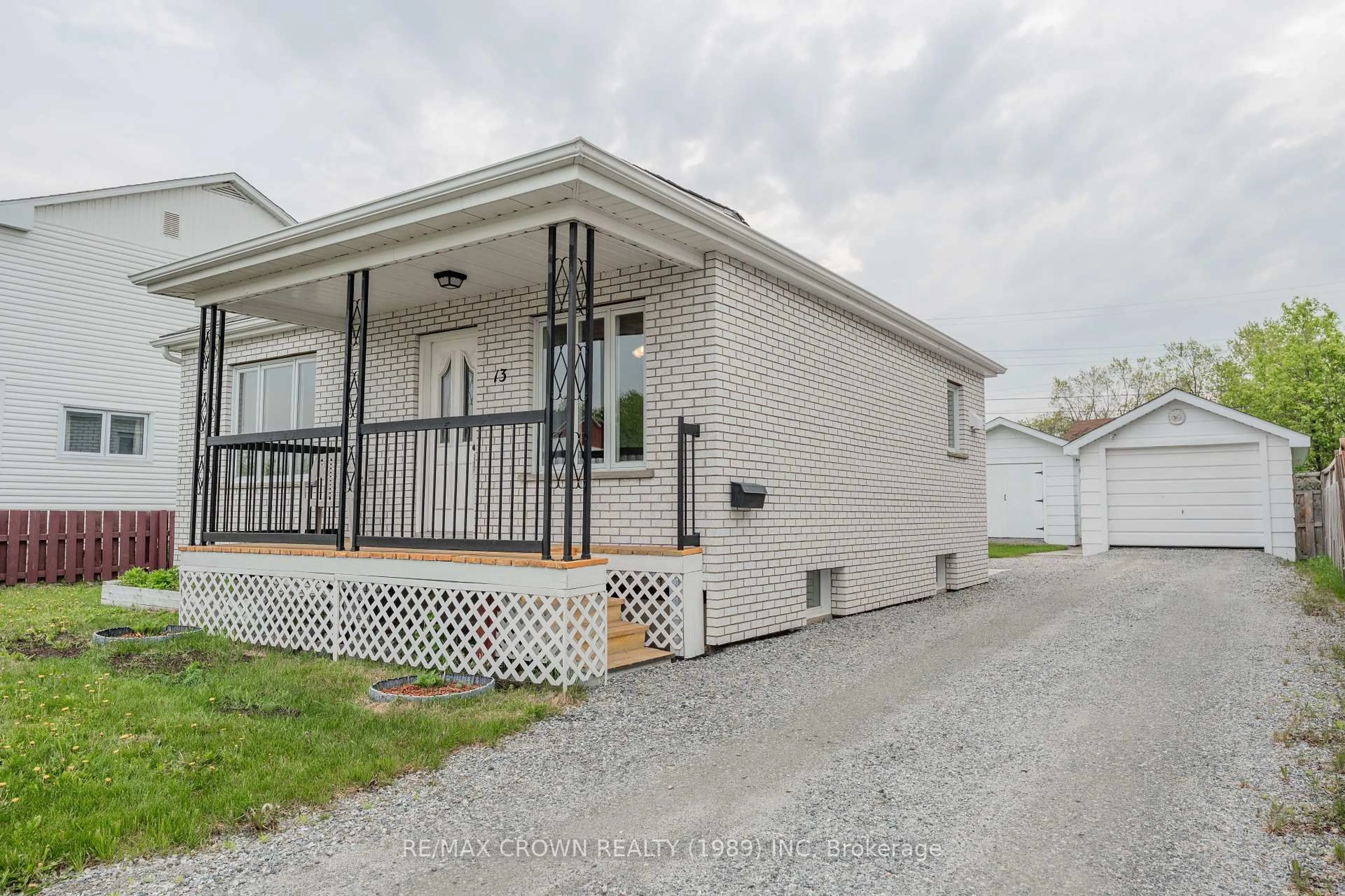 Home with vinyl exterior material, street for 13 Pine Cres, Kapuskasing Ontario P5N 1X6