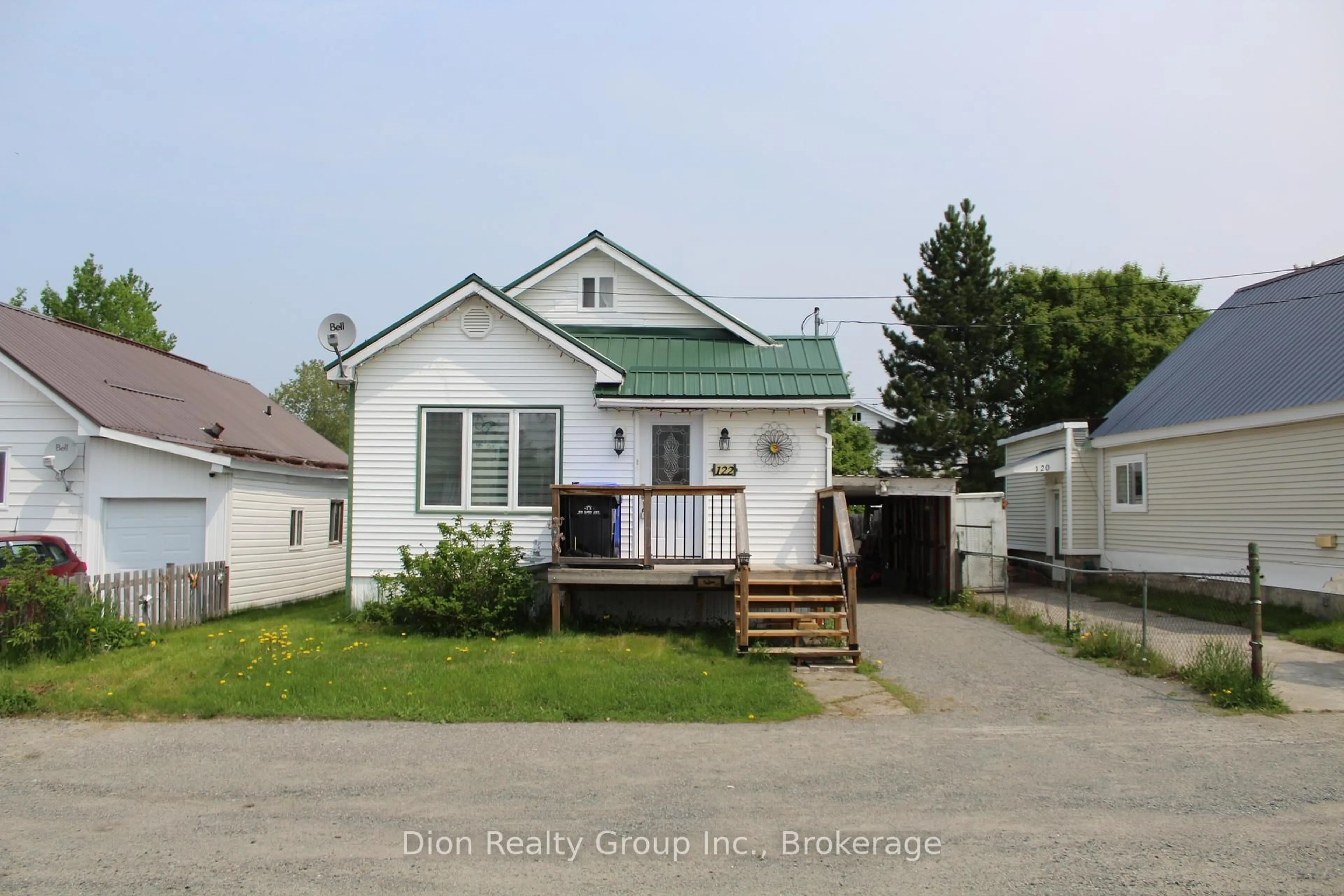 A pic from outside/outdoor area/front of a property/back of a property/a pic from drone, unknown for 122 Poplar Ave, Kirkland Lake Ontario P2N 2N4