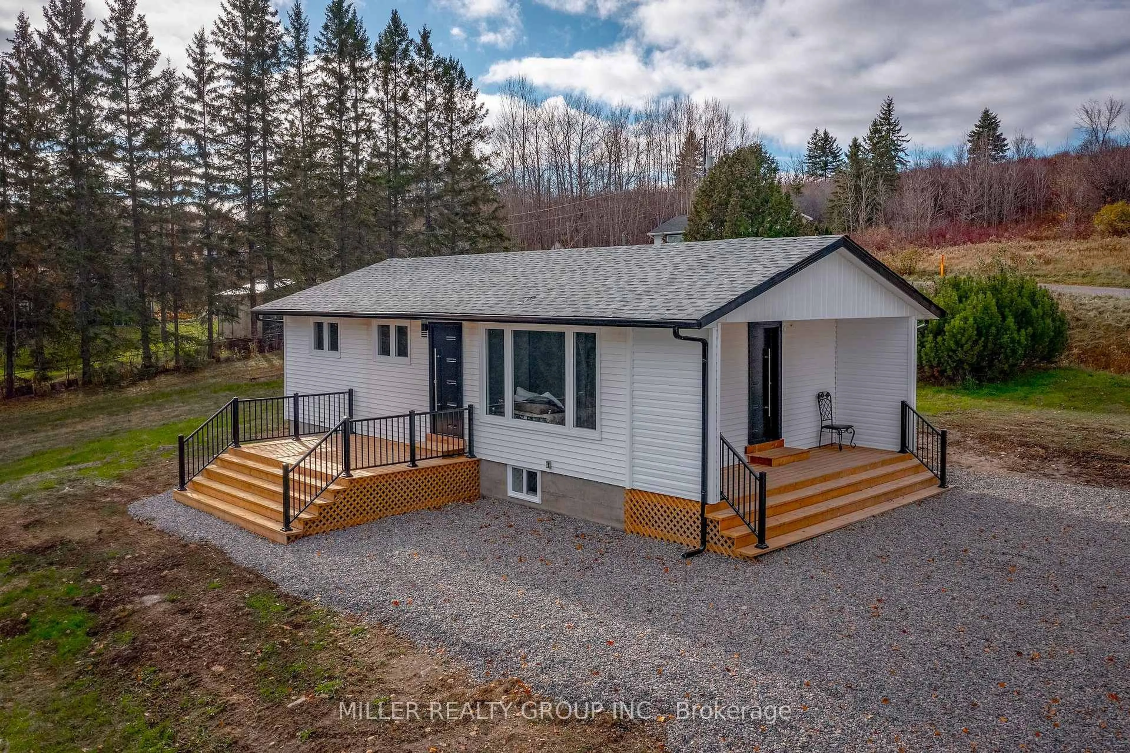 A pic from outside/outdoor area/front of a property/back of a property/a pic from drone, unknown for 969 Edward St, Temiskaming Shores Ontario P0J 1K0