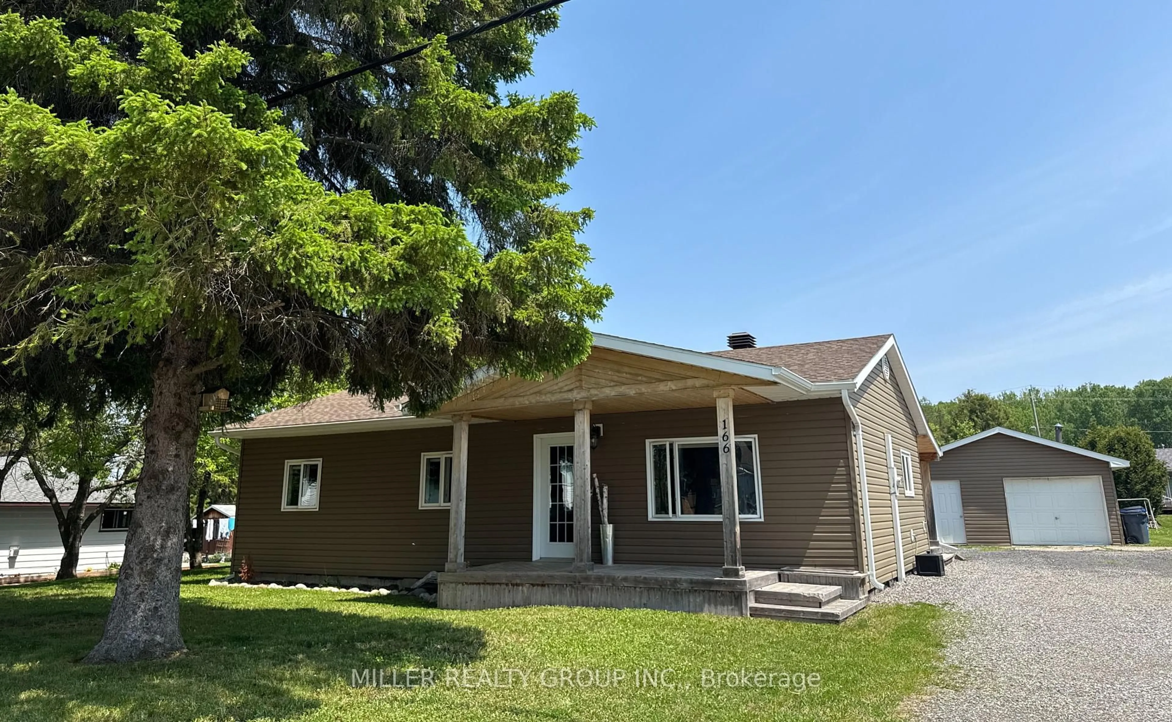 Home with vinyl exterior material, street for 166 Station St, Temiskaming Shores Ontario P0J 1R0