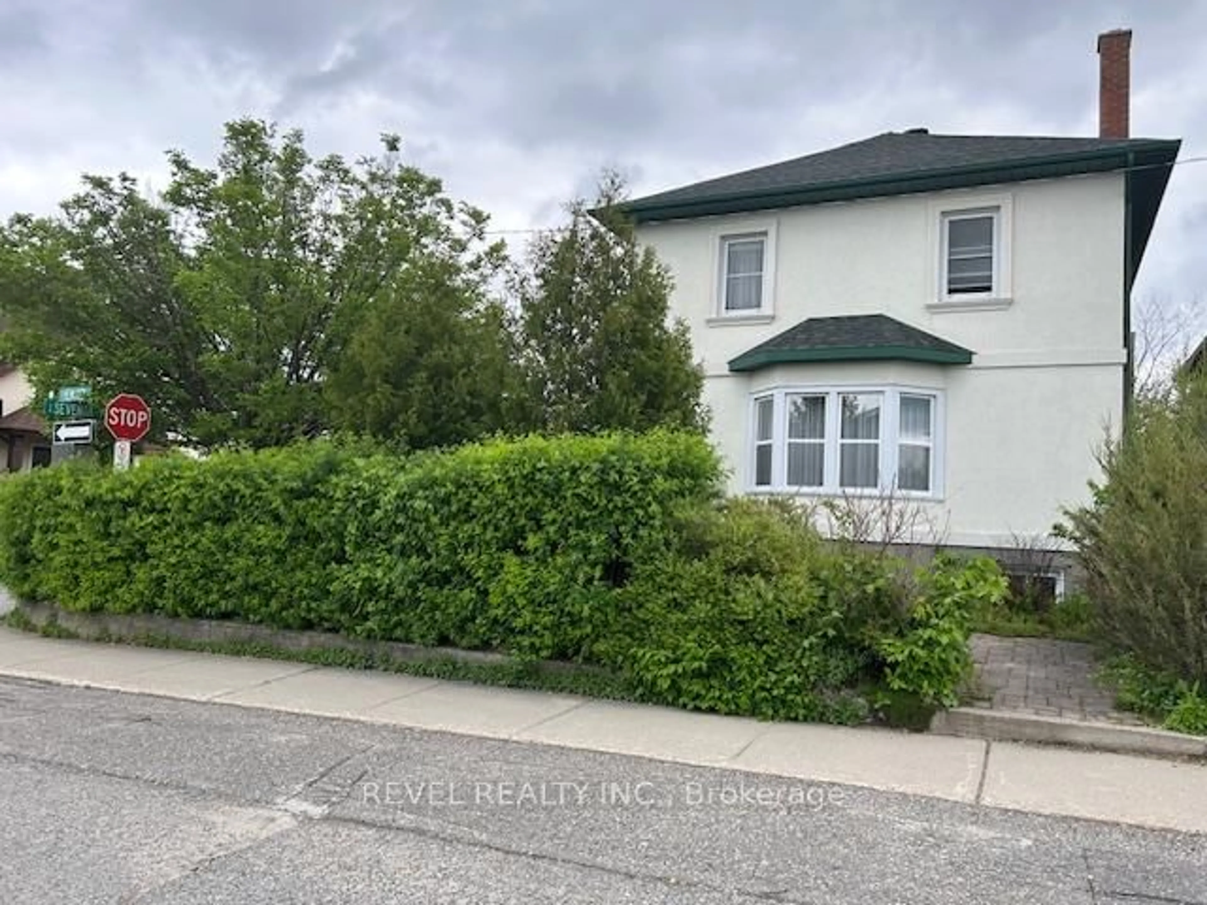 A pic from outside/outdoor area/front of a property/back of a property/a pic from drone, street for 361 Seventh Ave, Timmins Ontario P4N 5P9