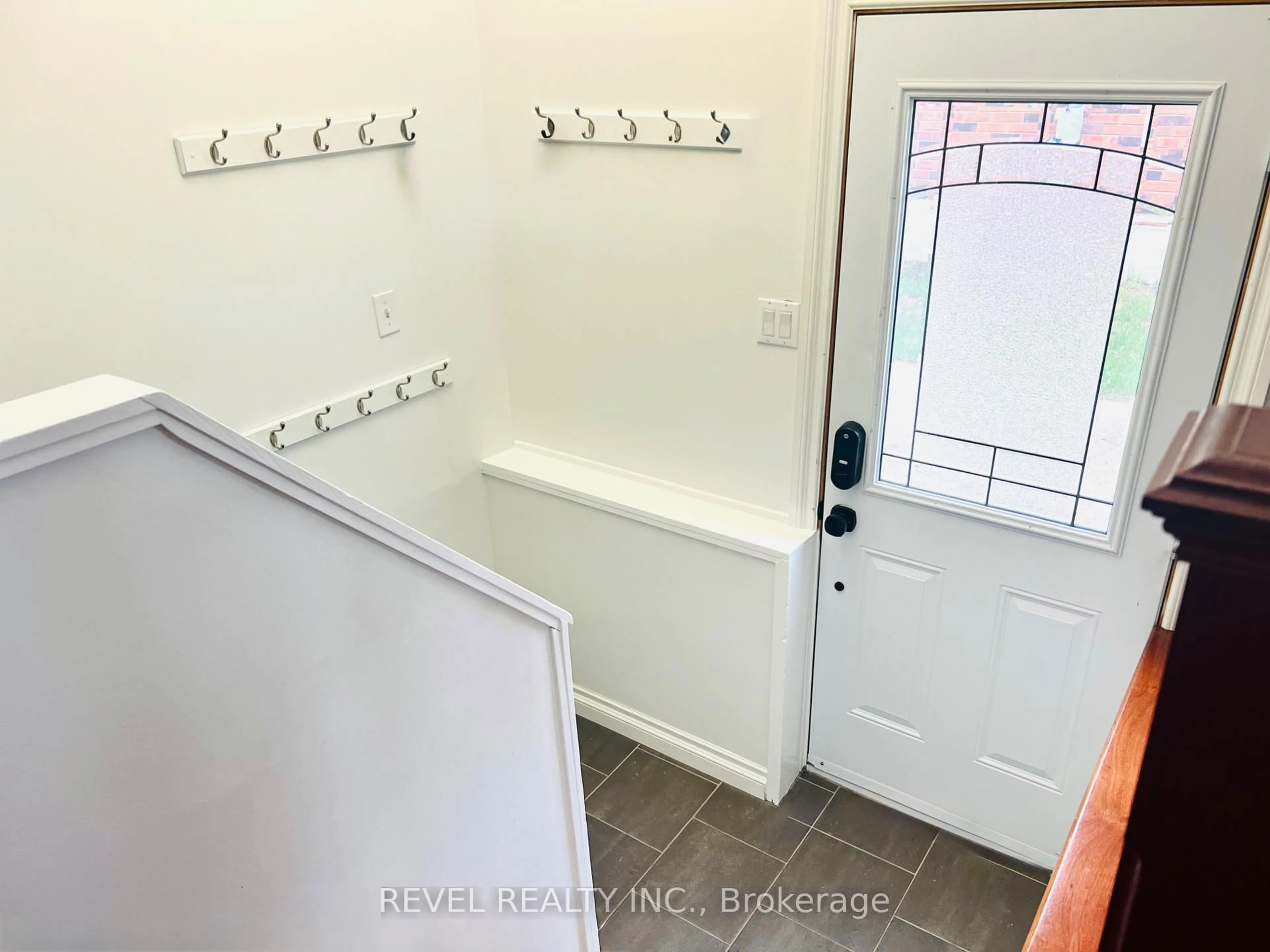 Indoor entryway for 106 Moneta Ave, Timmins Ontario P4N 7R6