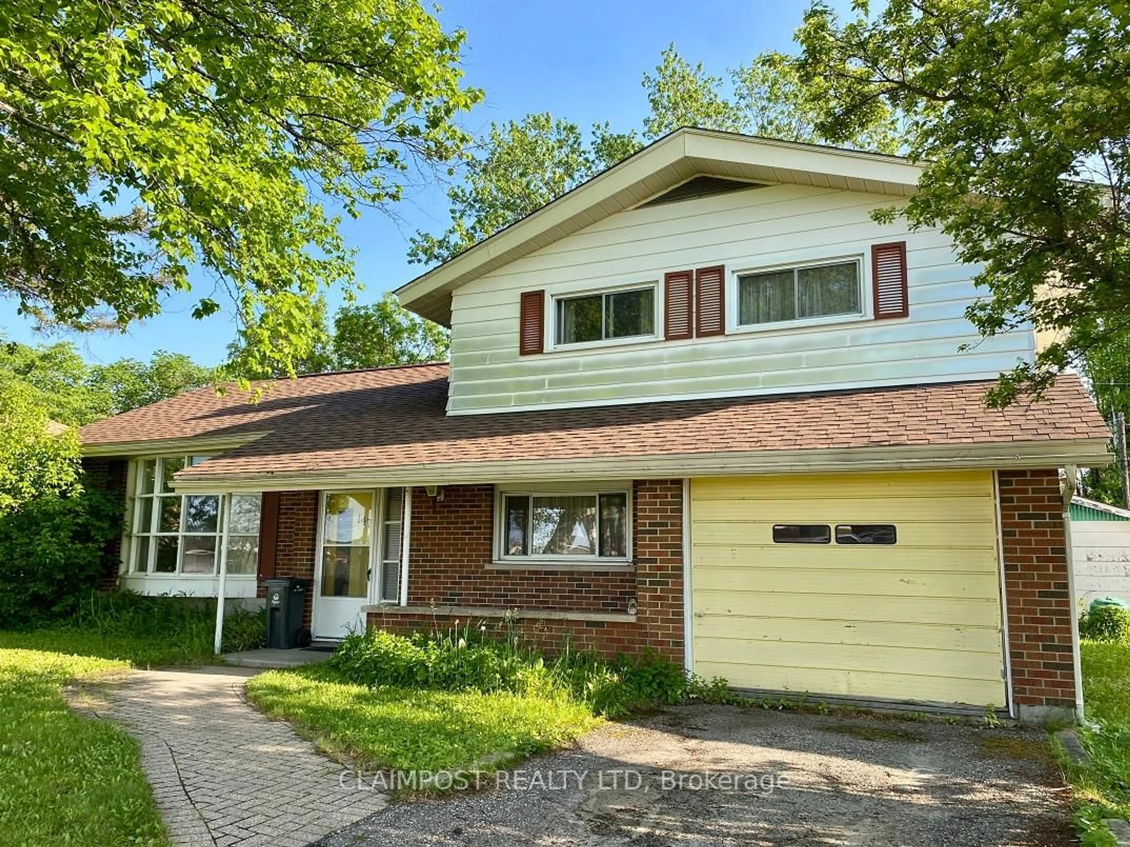 Home with brick exterior material, street for 147 Picadilly Circ, Iroquois Falls Ontario P0K 1E0