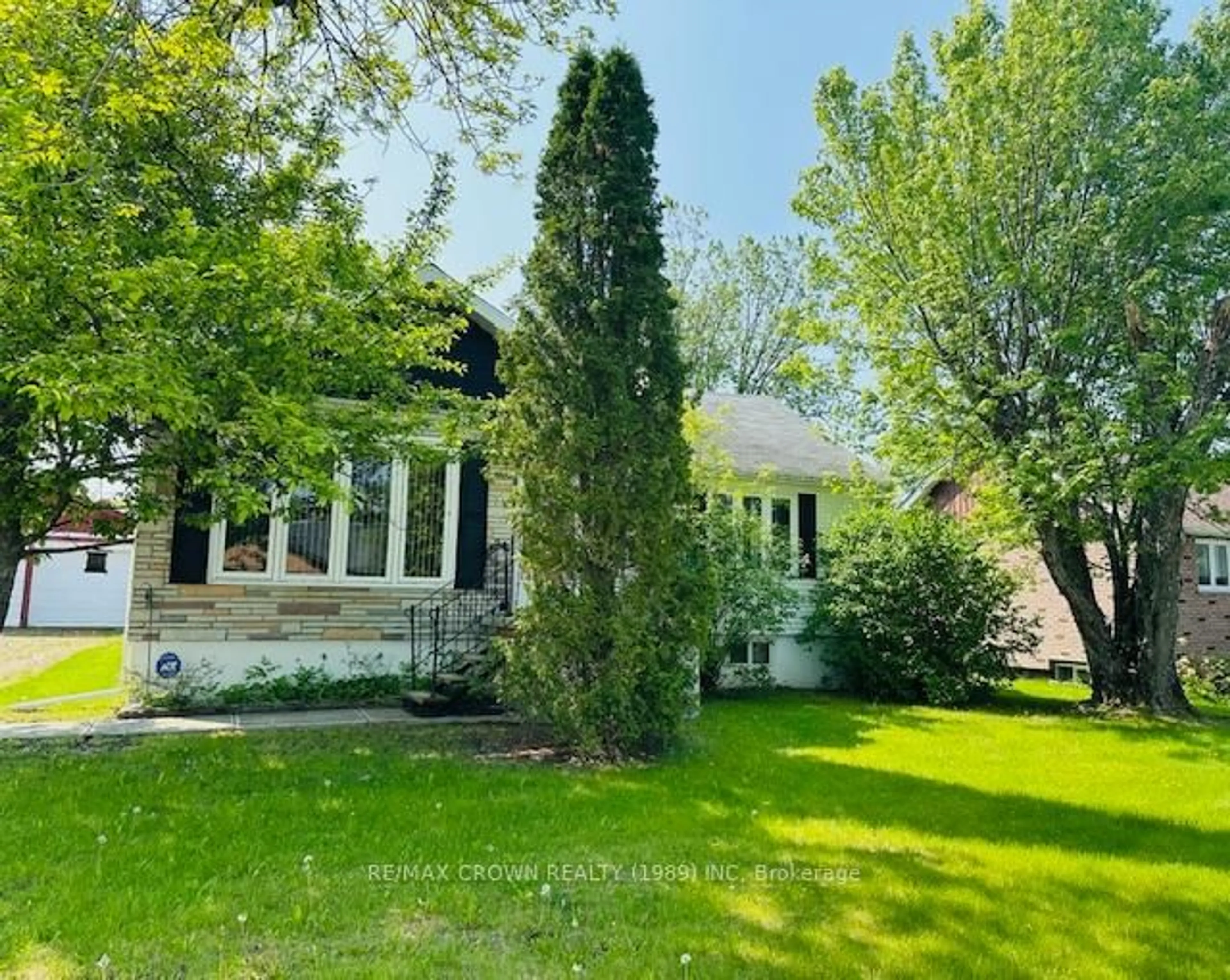 A pic from outside/outdoor area/front of a property/back of a property/a pic from drone, street for 15 Poplar Cres, Kapuskasing Ontario P5N 1Y1