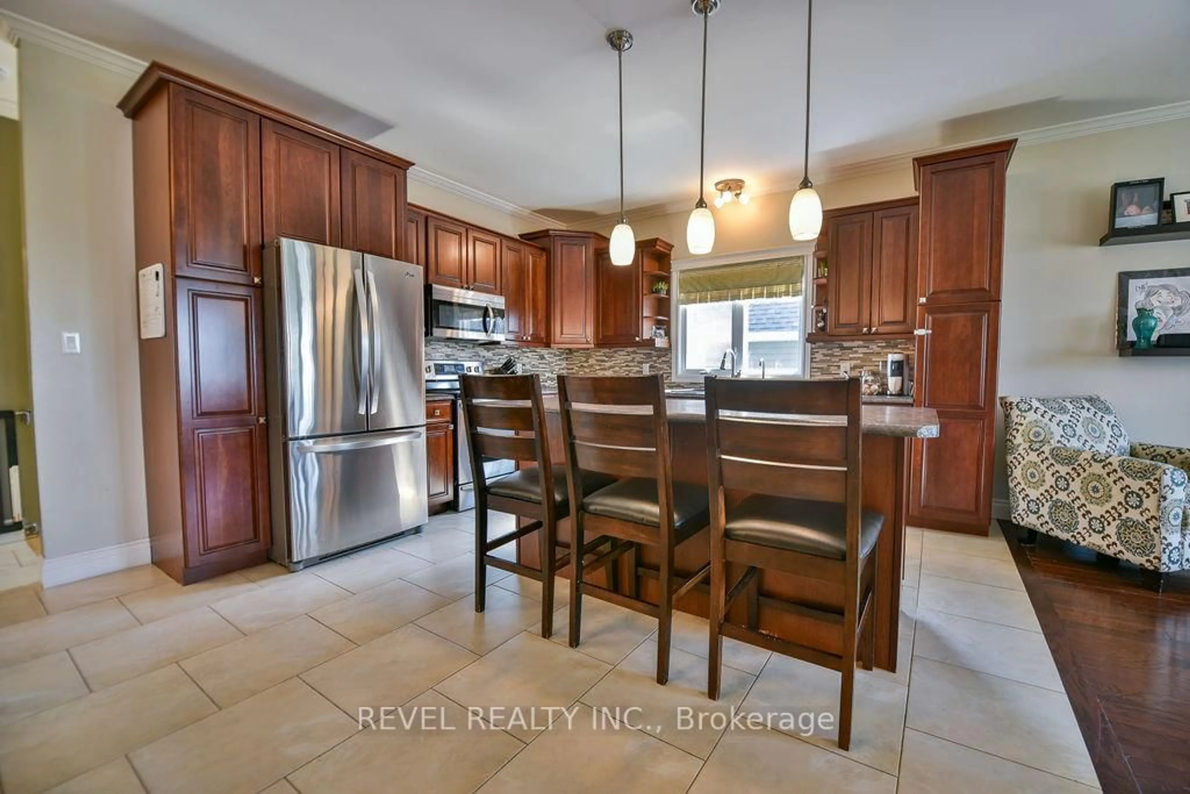 Open concept kitchen, ceramic/tile floor for 26 Majestic Dr, Timmins Ontario P4R 1N6