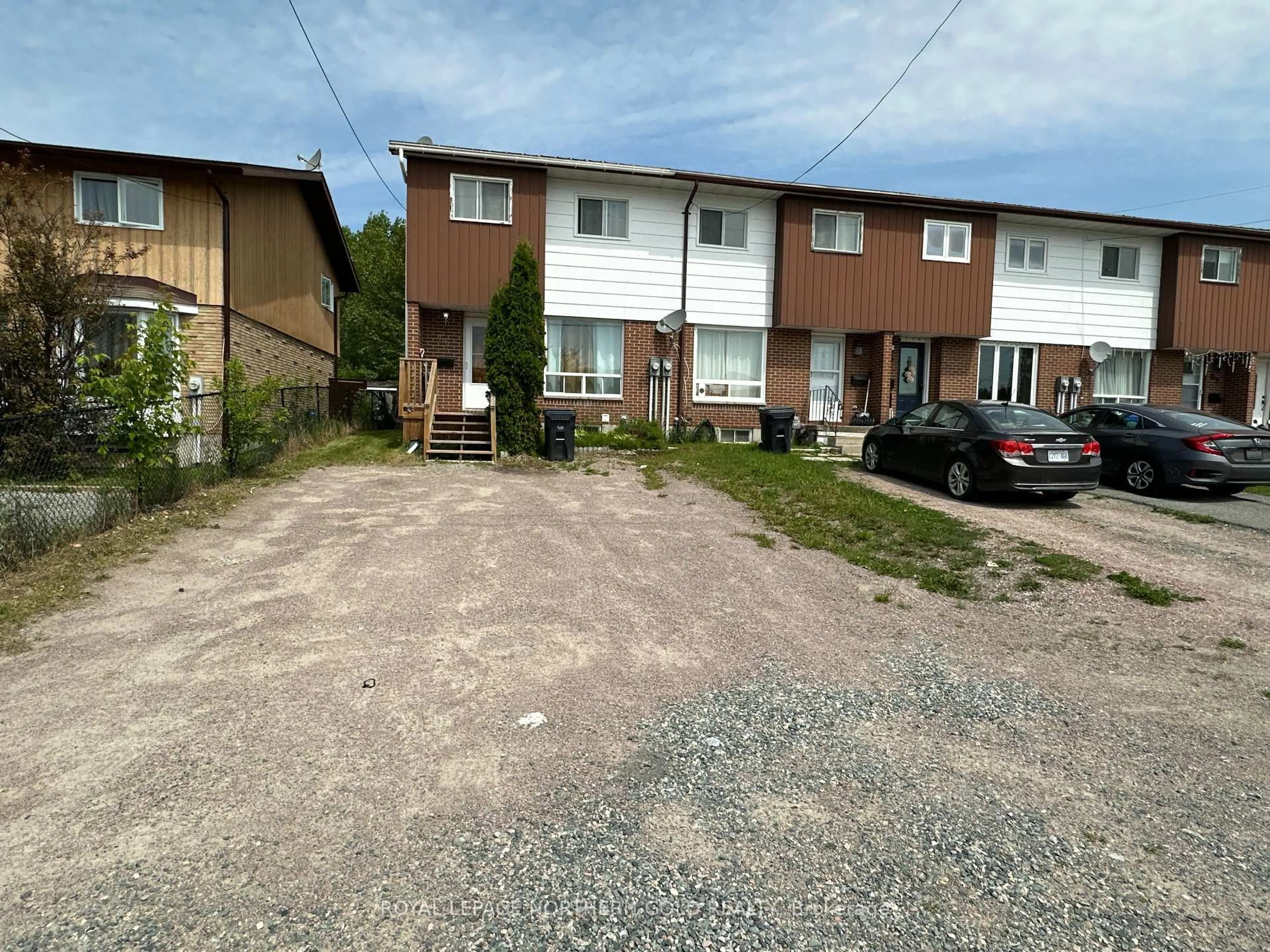 A pic from outside/outdoor area/front of a property/back of a property/a pic from drone, street for 76 HARDING Ave, Kirkland Lake Ontario P2N 3N3