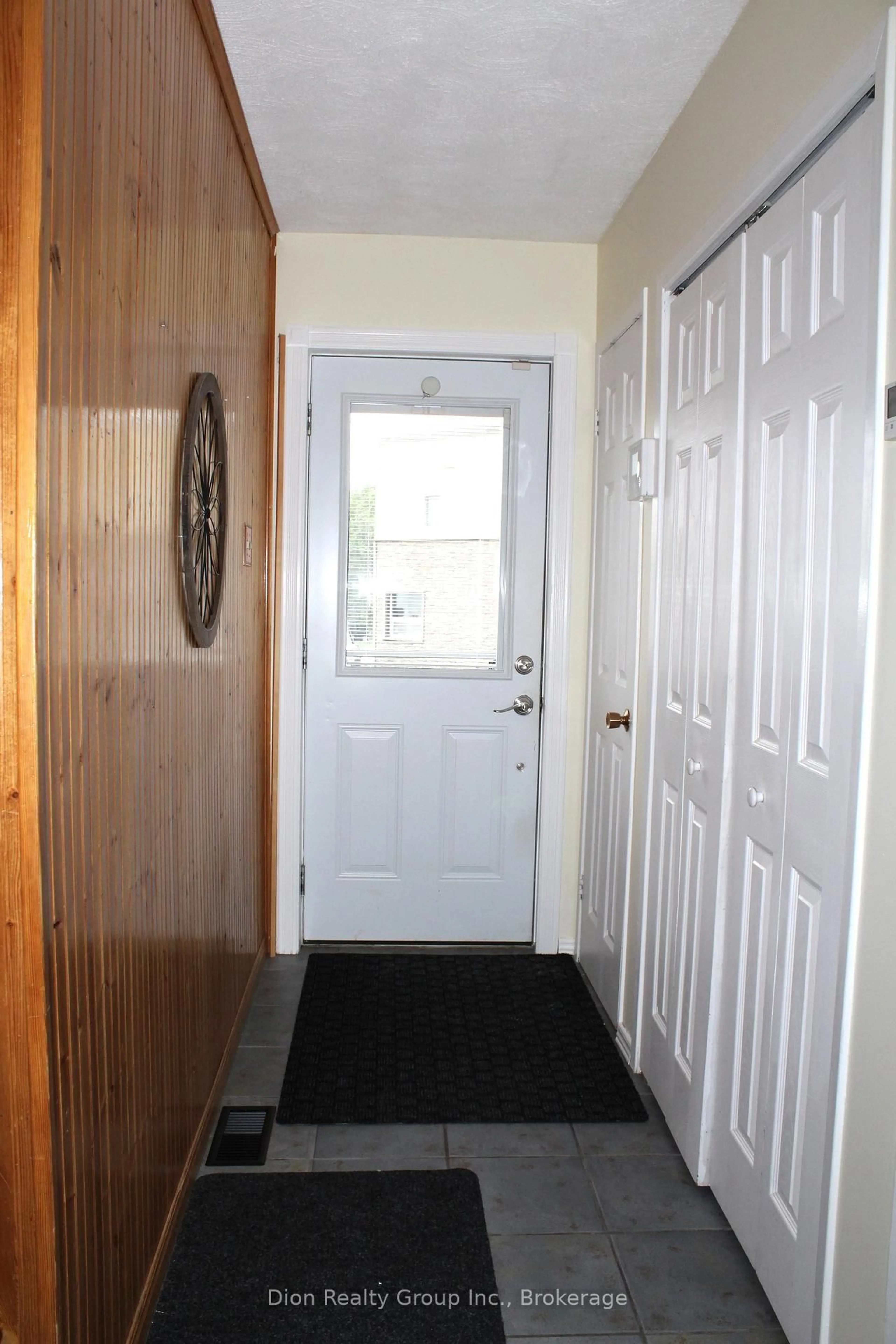 Indoor entryway for 41 Tower St, Kirkland Lake Ontario P2N 1P3