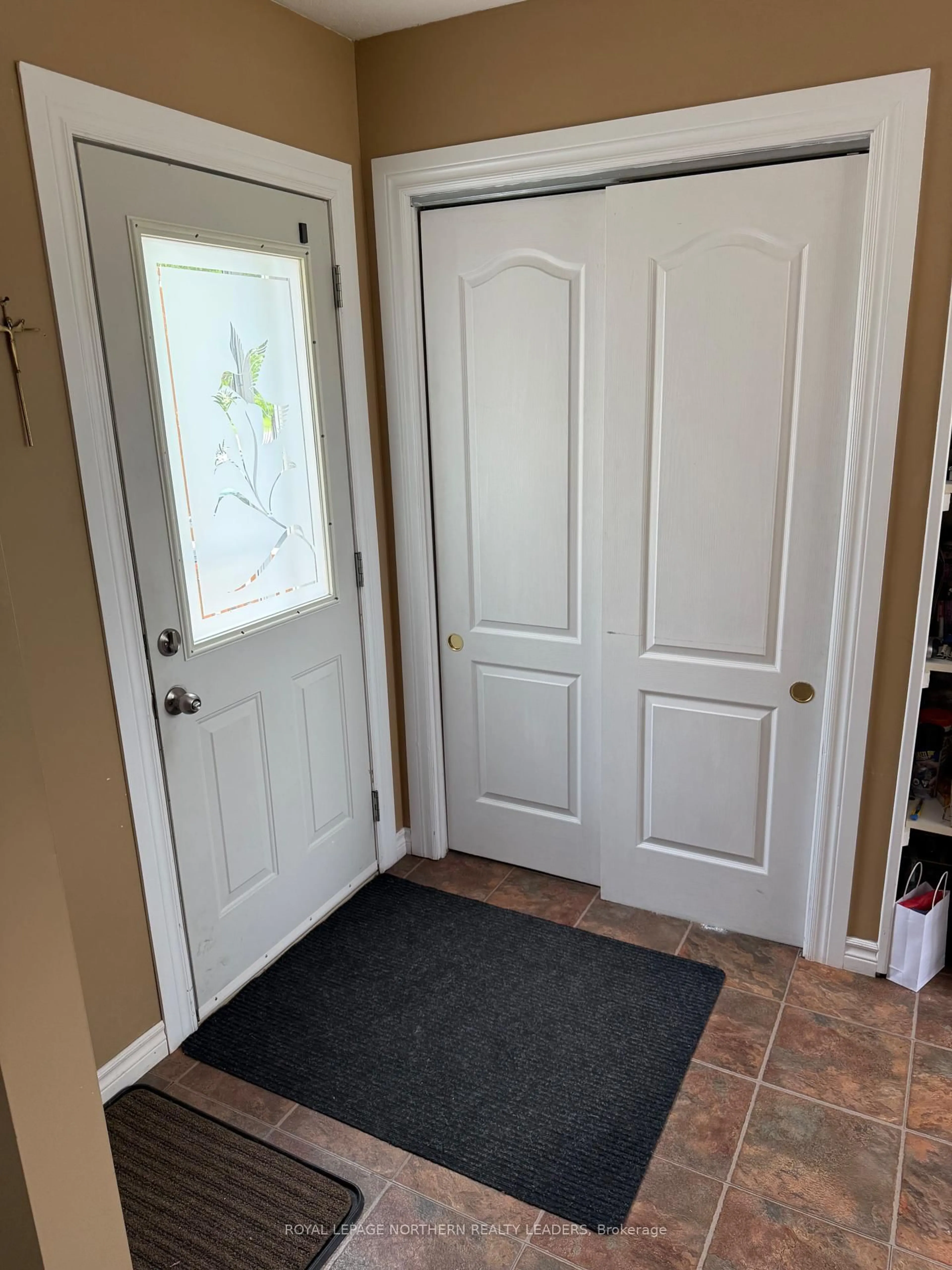 Indoor entryway for 69 Grasslands Rd, Timmins Ontario P4R 8R9