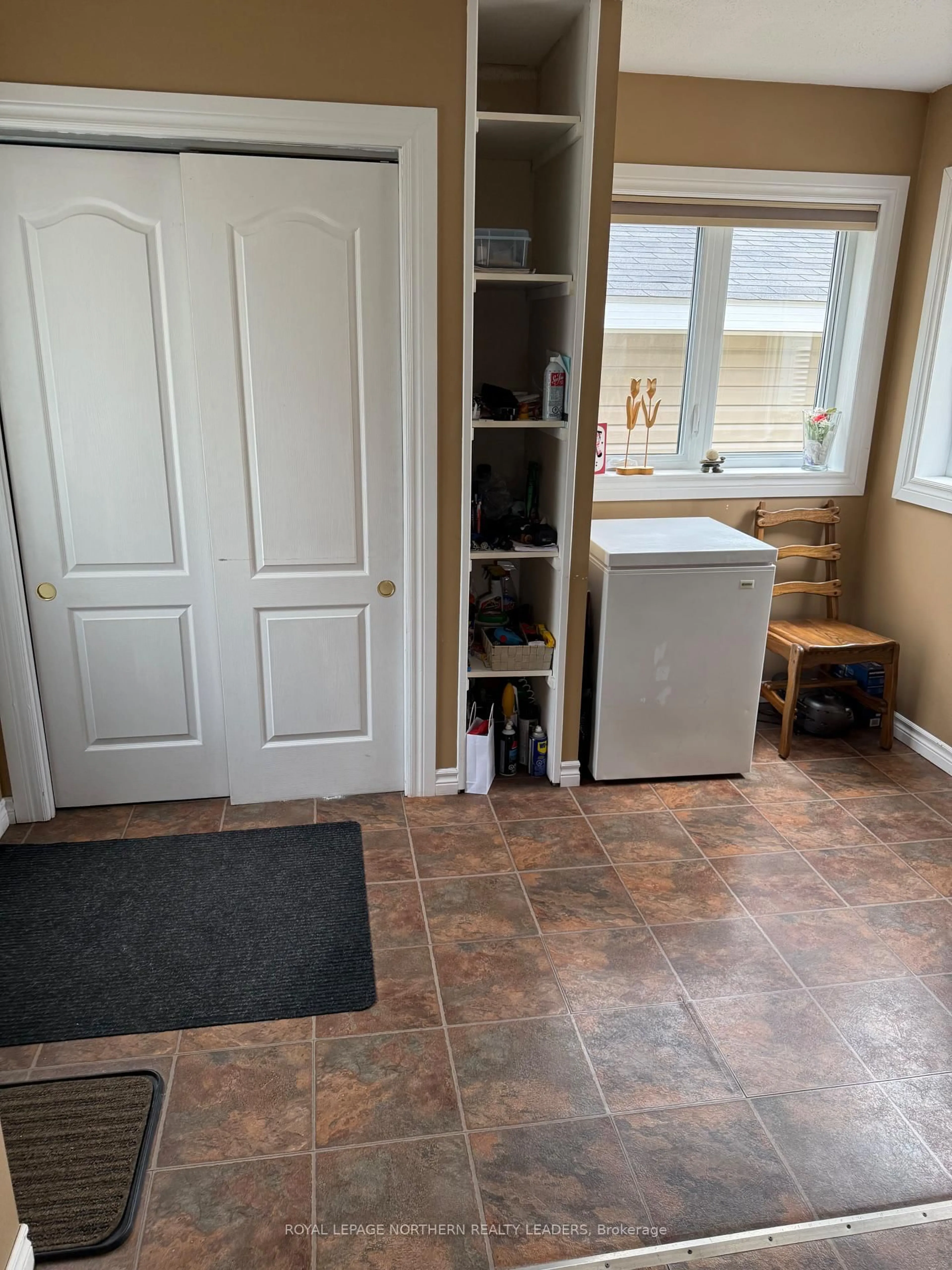 Indoor entryway for 69 Grasslands Rd, Timmins Ontario P4R 8R9