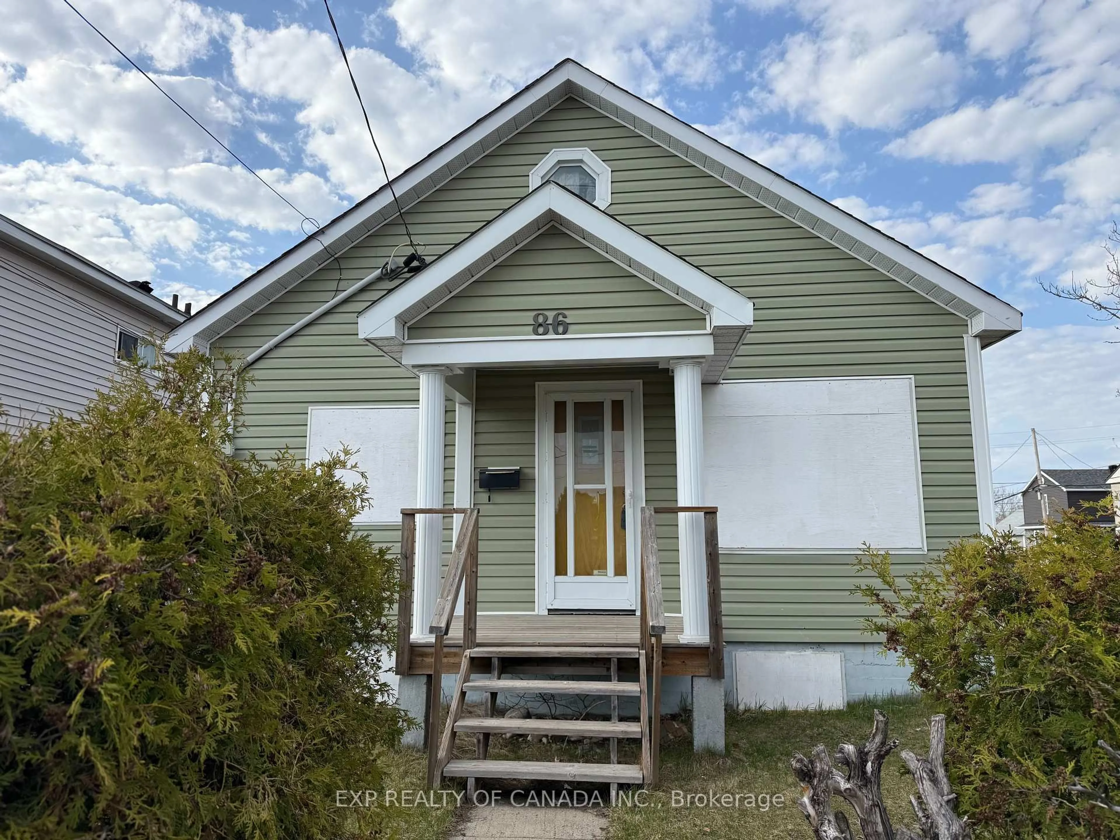 Home with vinyl exterior material, street for 86 Way Ave, Timmins Ontario P4N 3C7