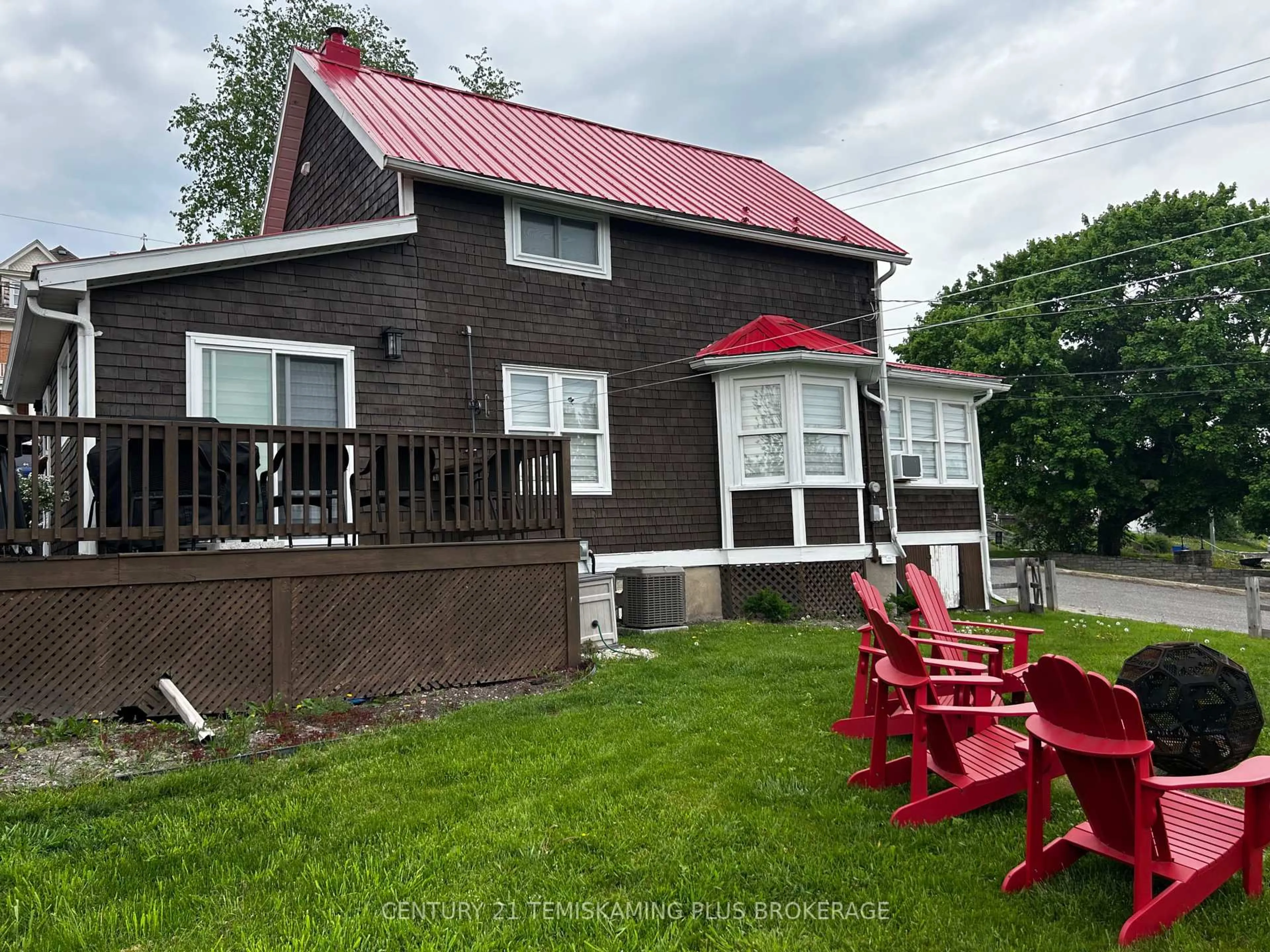 A pic from outside/outdoor area/front of a property/back of a property/a pic from drone, unknown for 426 FLORENCE St, Temiskaming Shores Ontario P0J 1K0