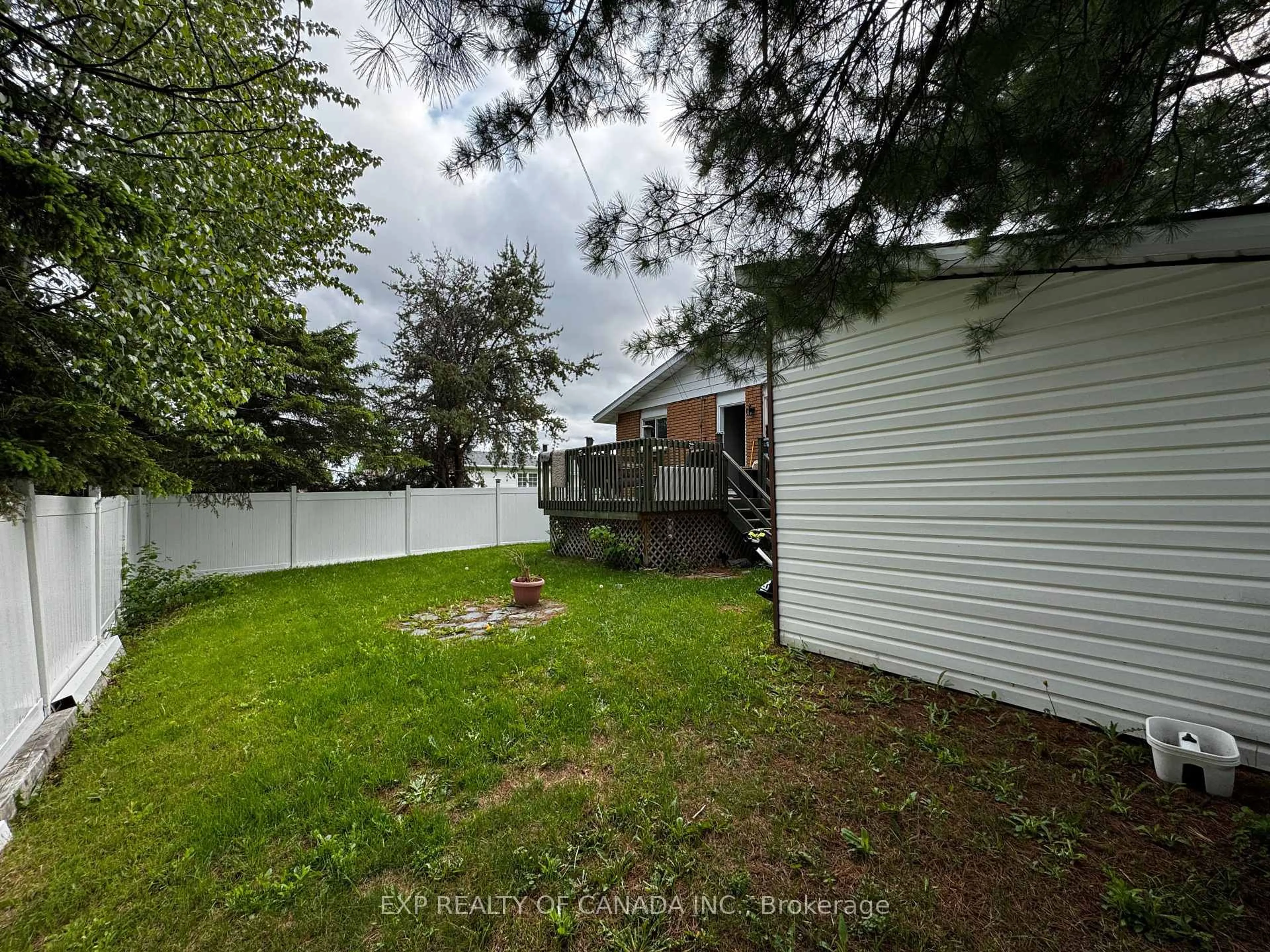 A pic from outside/outdoor area/front of a property/back of a property/a pic from drone, street for 225 Rekela St, Timmins Ontario P0N 1C0
