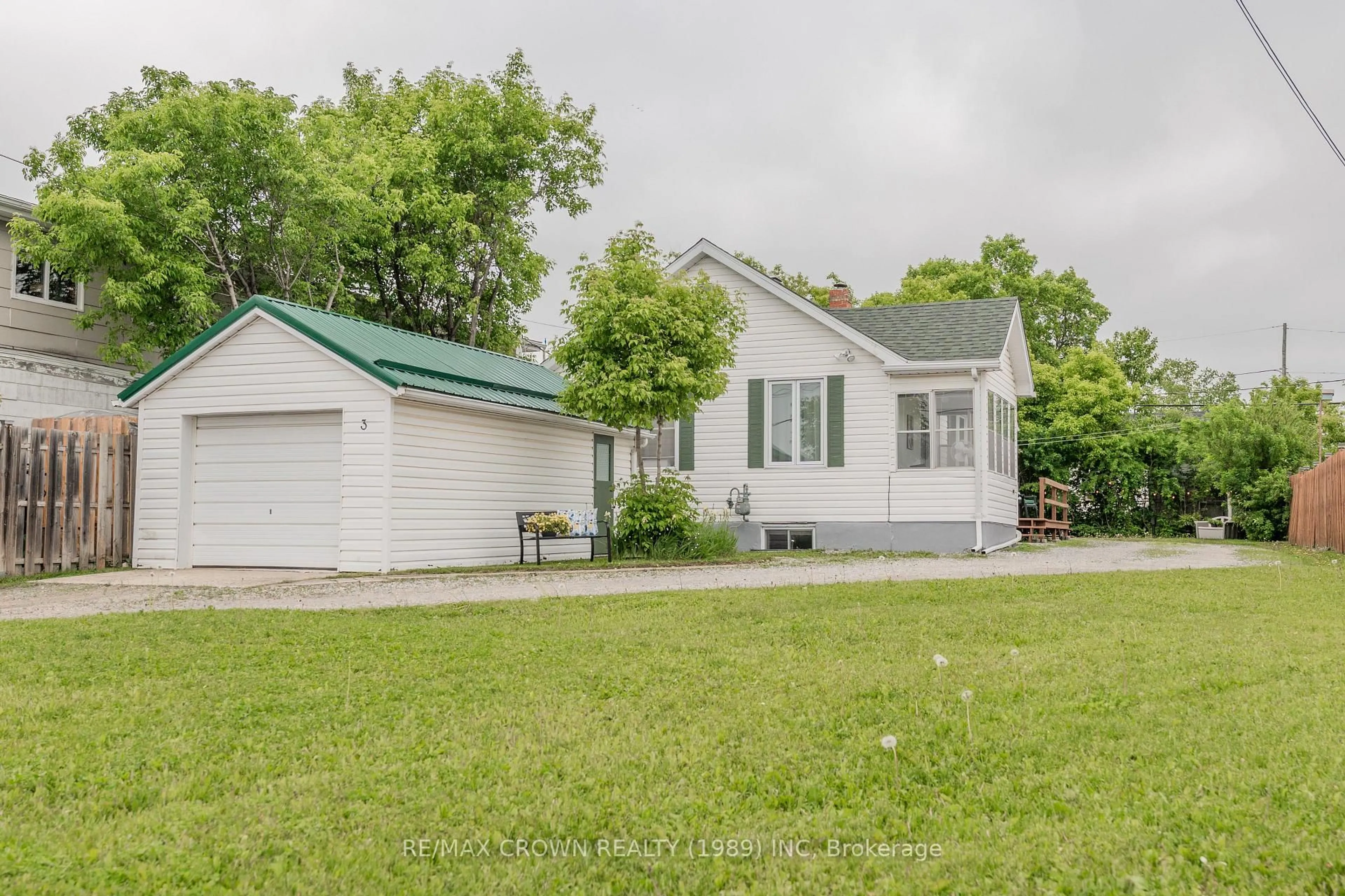 Shed for 3 Ash St, Kapuskasing Ontario P5N 2C7