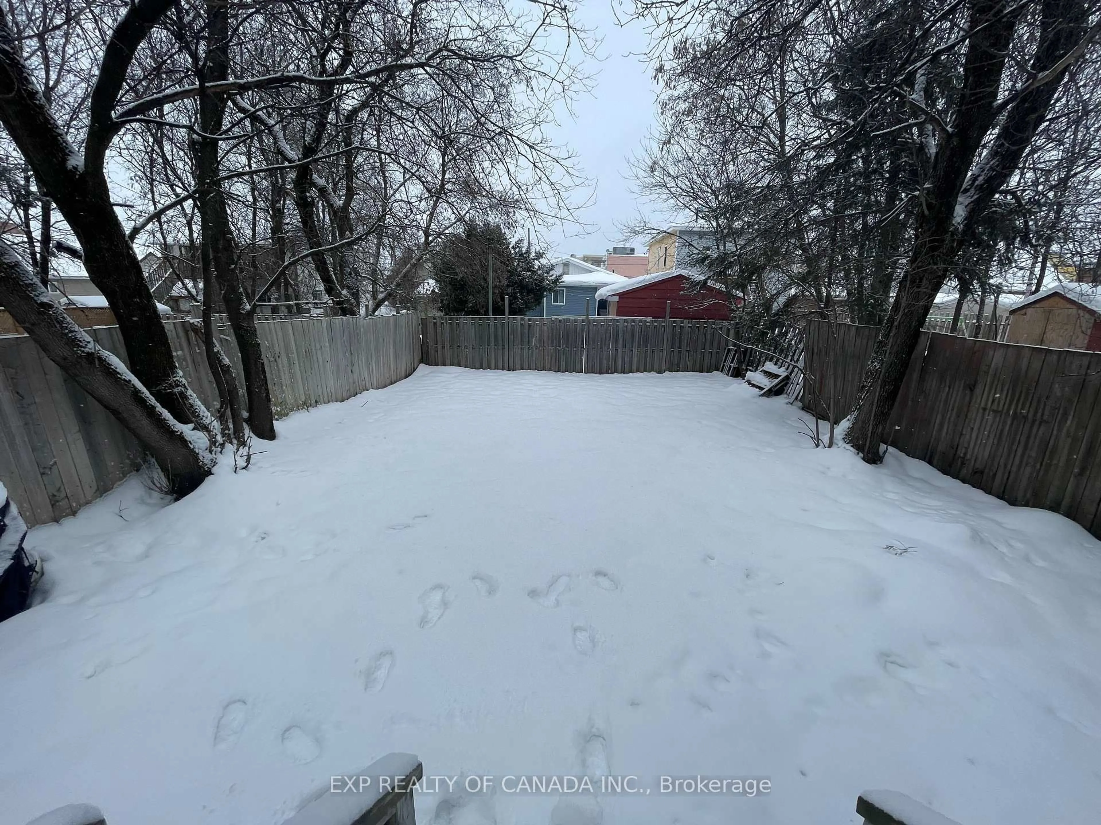 A pic from outside/outdoor area/front of a property/back of a property/a pic from drone, unknown for 38 - 42 Commercial Ave, Timmins Ontario P4N 2W7