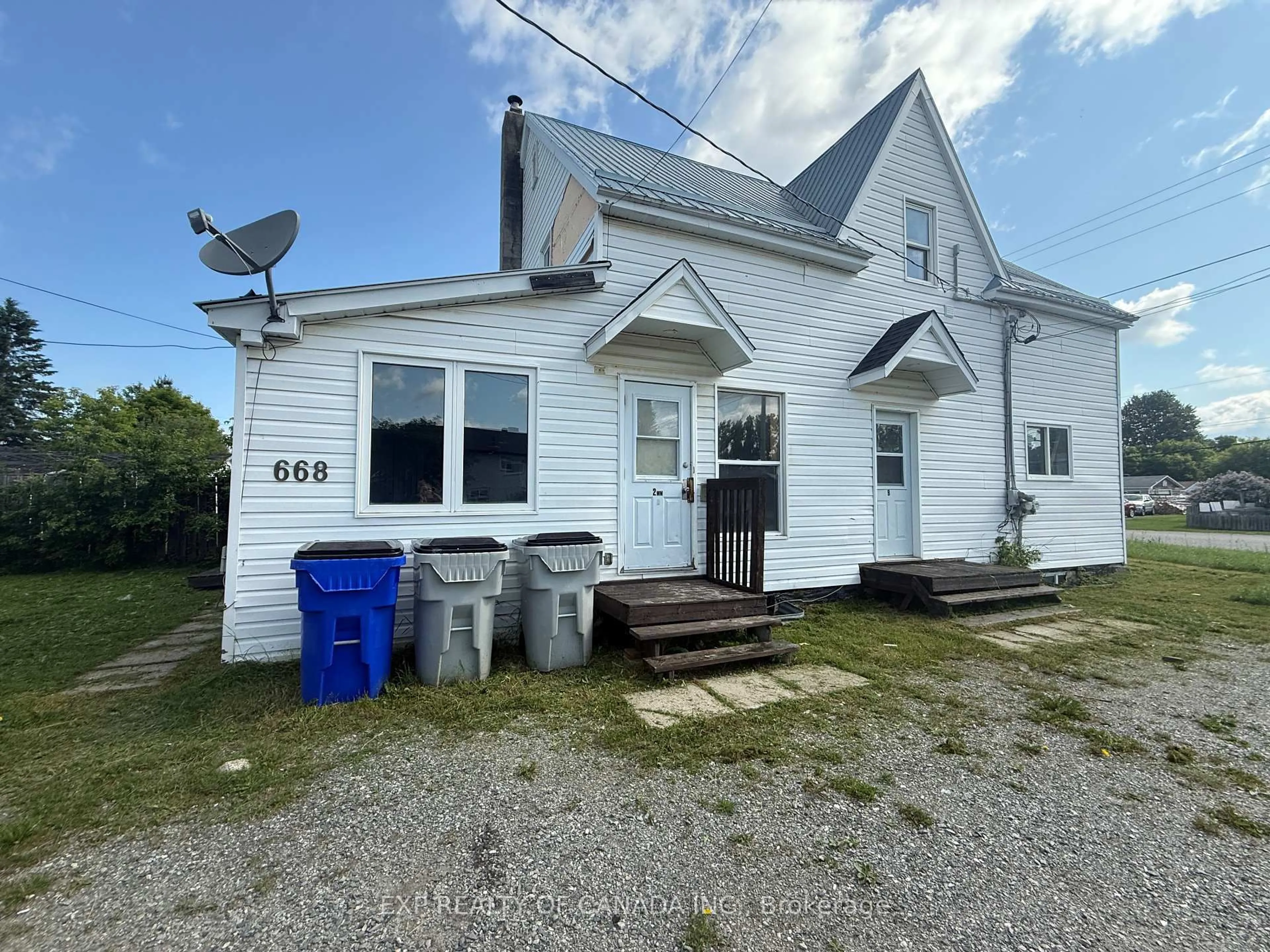 A pic from outside/outdoor area/front of a property/back of a property/a pic from drone, building for 668 Lillian Ave, Timmins Ontario P4N 3X3