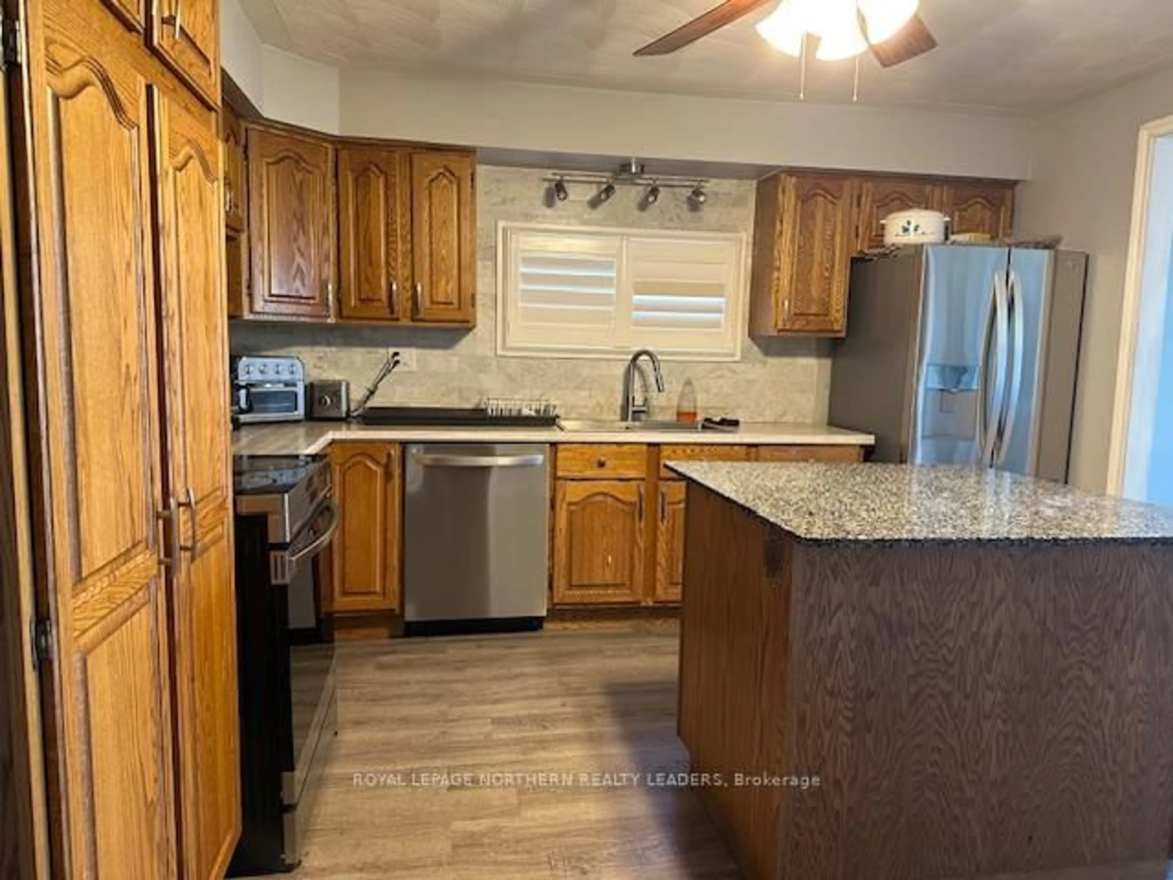Standard kitchen, unknown for 270 Waterloo Rd, Timmins Ontario P4N 4Y1