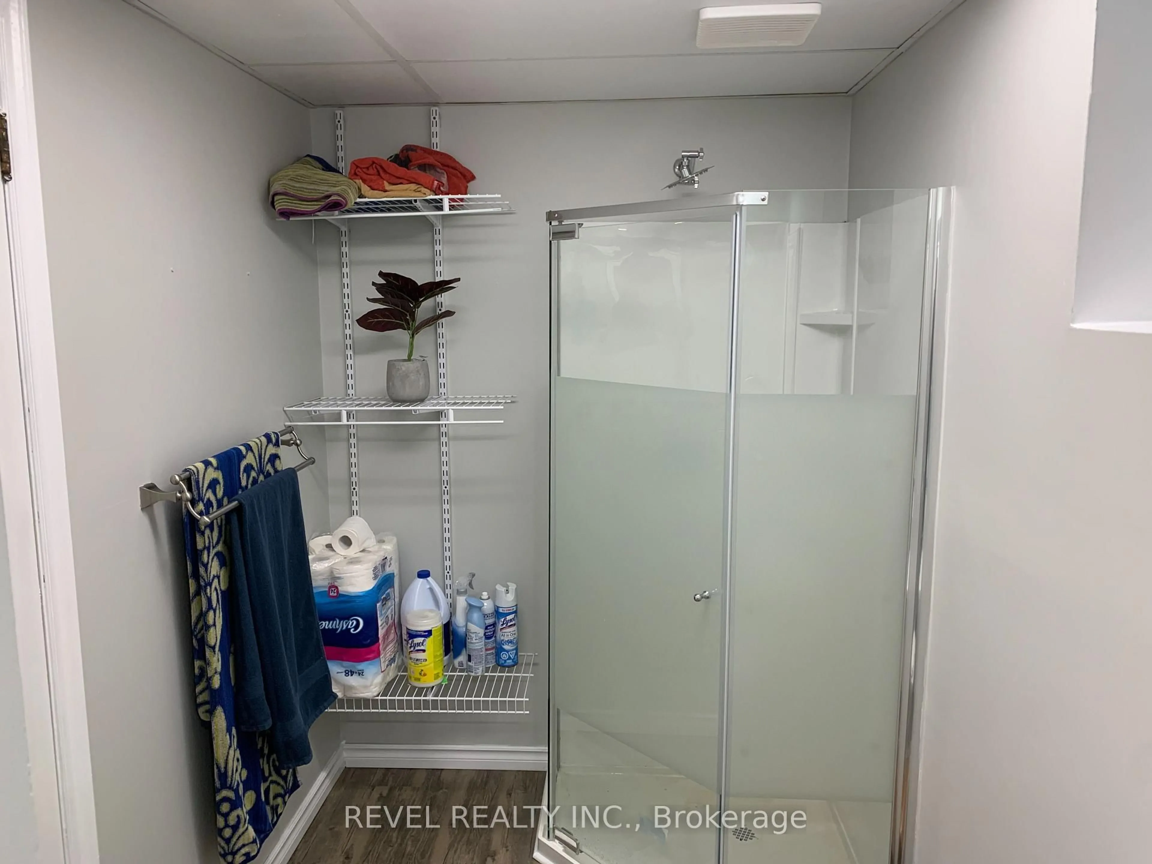 Standard bathroom, unknown for 23 Bruce Ave, Timmins Ontario P0N 1H0