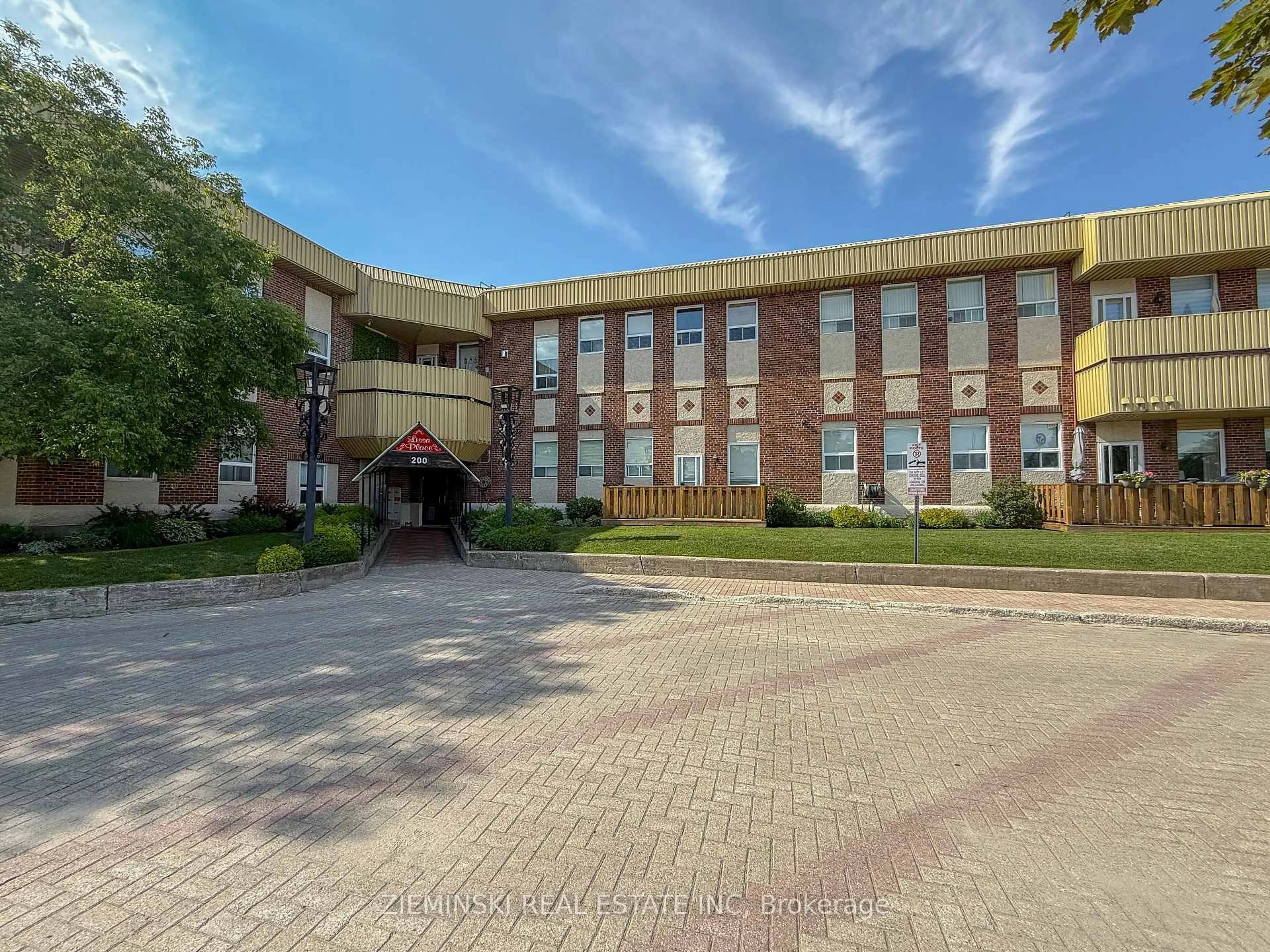 A pic from outside/outdoor area/front of a property/back of a property/a pic from drone, building for 200 Wende Ave #228, Timmins Ontario P4N 8H6