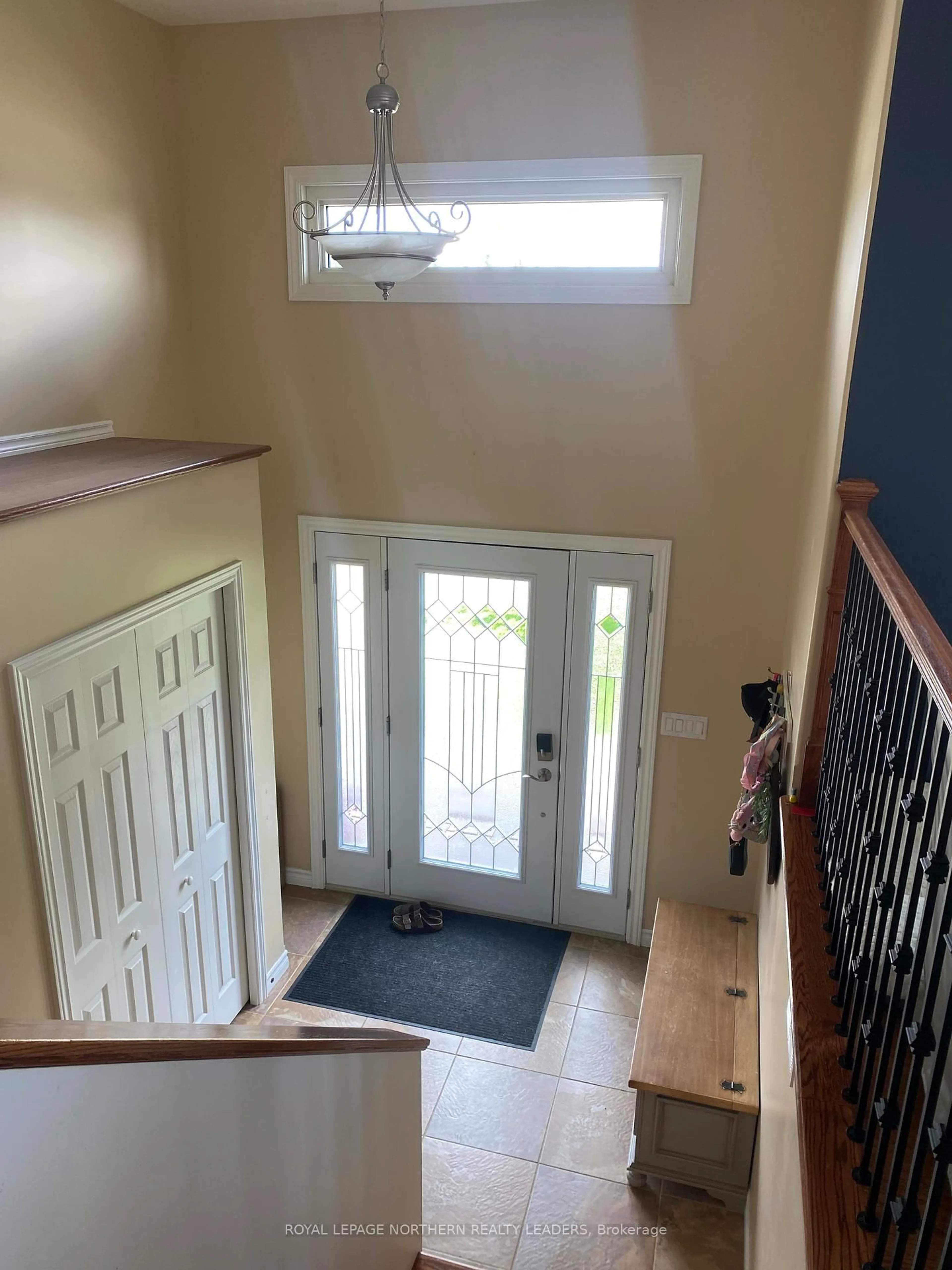 Indoor entryway for 85 Diamond Crt, Timmins Ontario P4R 1N6