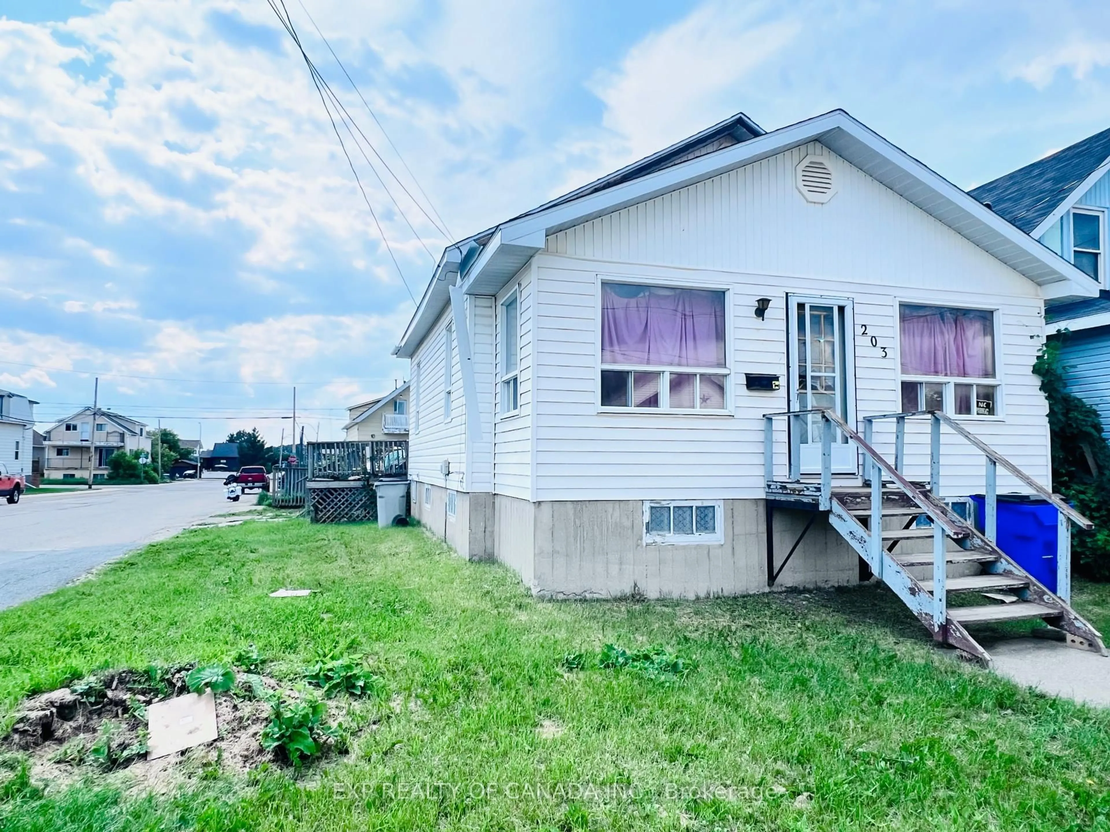Unknown for 203 Maple St, Timmins Ontario P4N 6B9