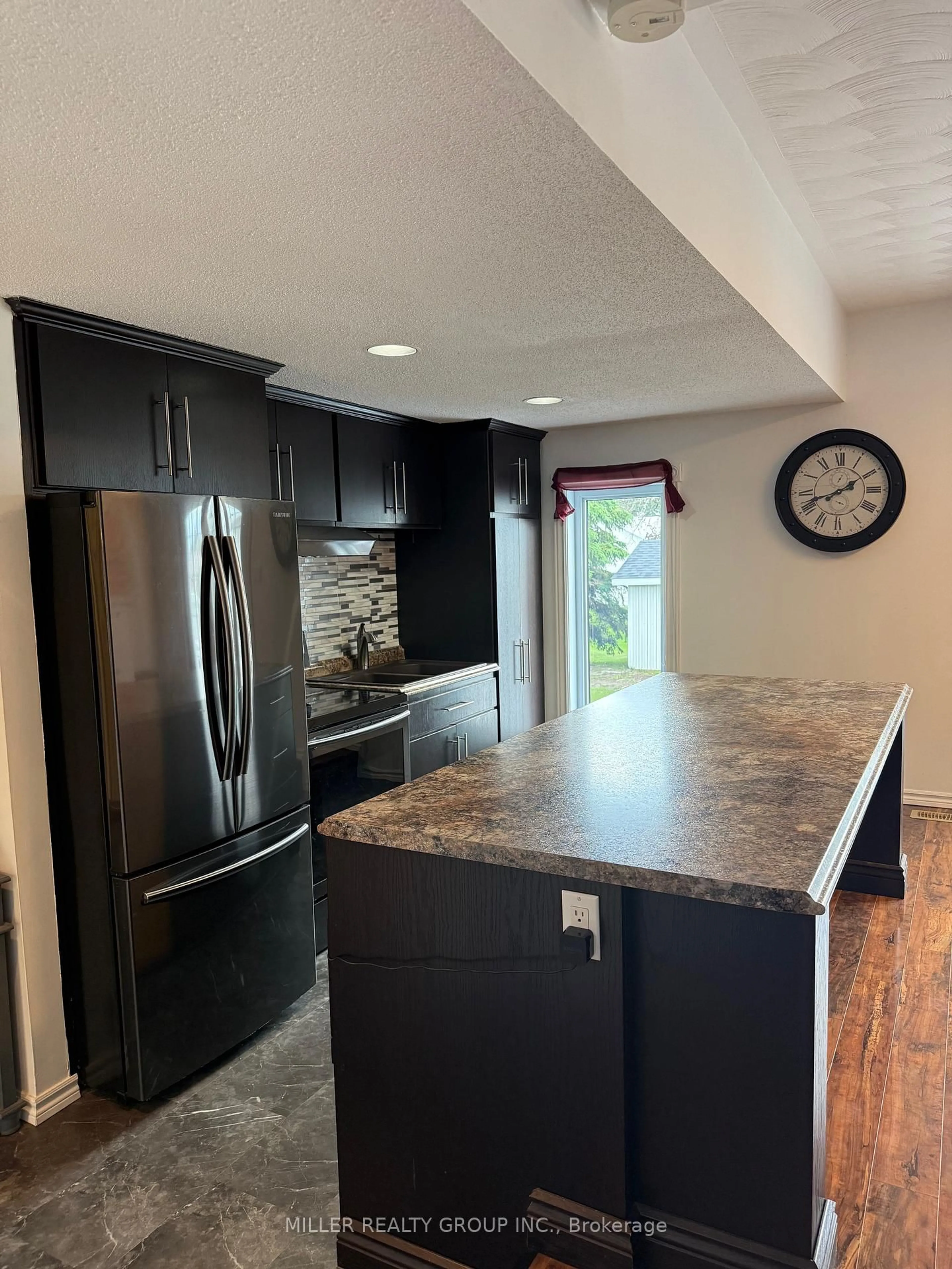 Open concept kitchen, ceramic/tile floor for 79 11 St, Armstrong Ontario P0J 1E0