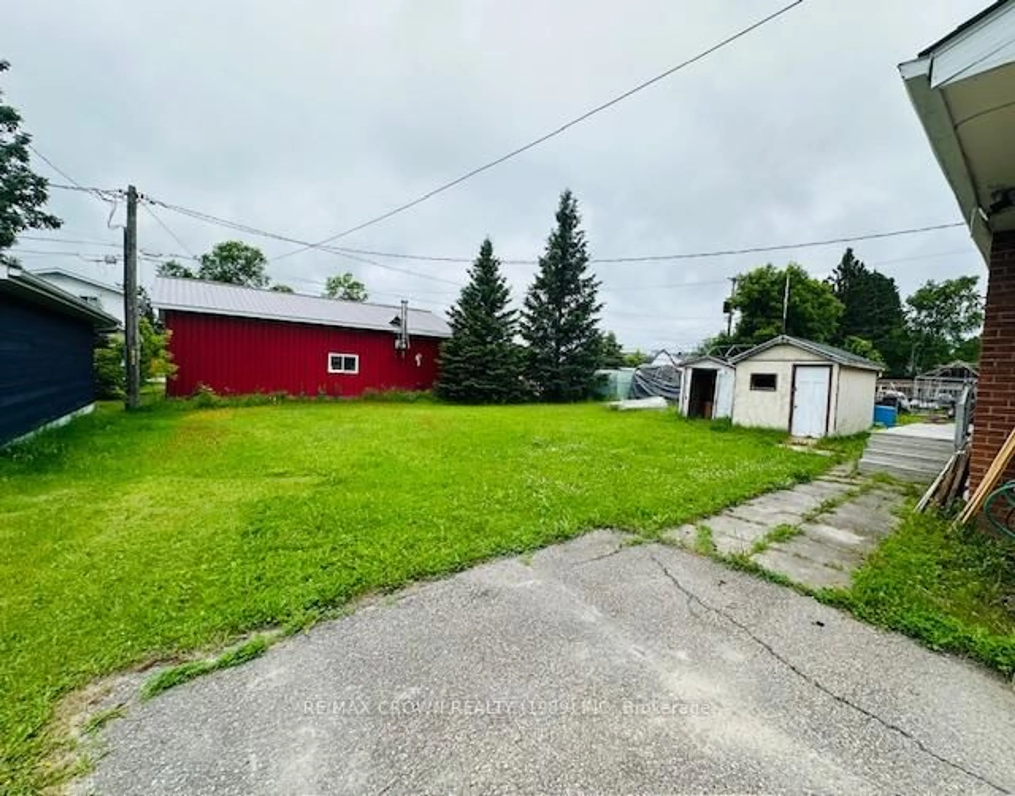 Shed for 12 Winnipeg St, Kapuskasing Ontario P5N 1Z2