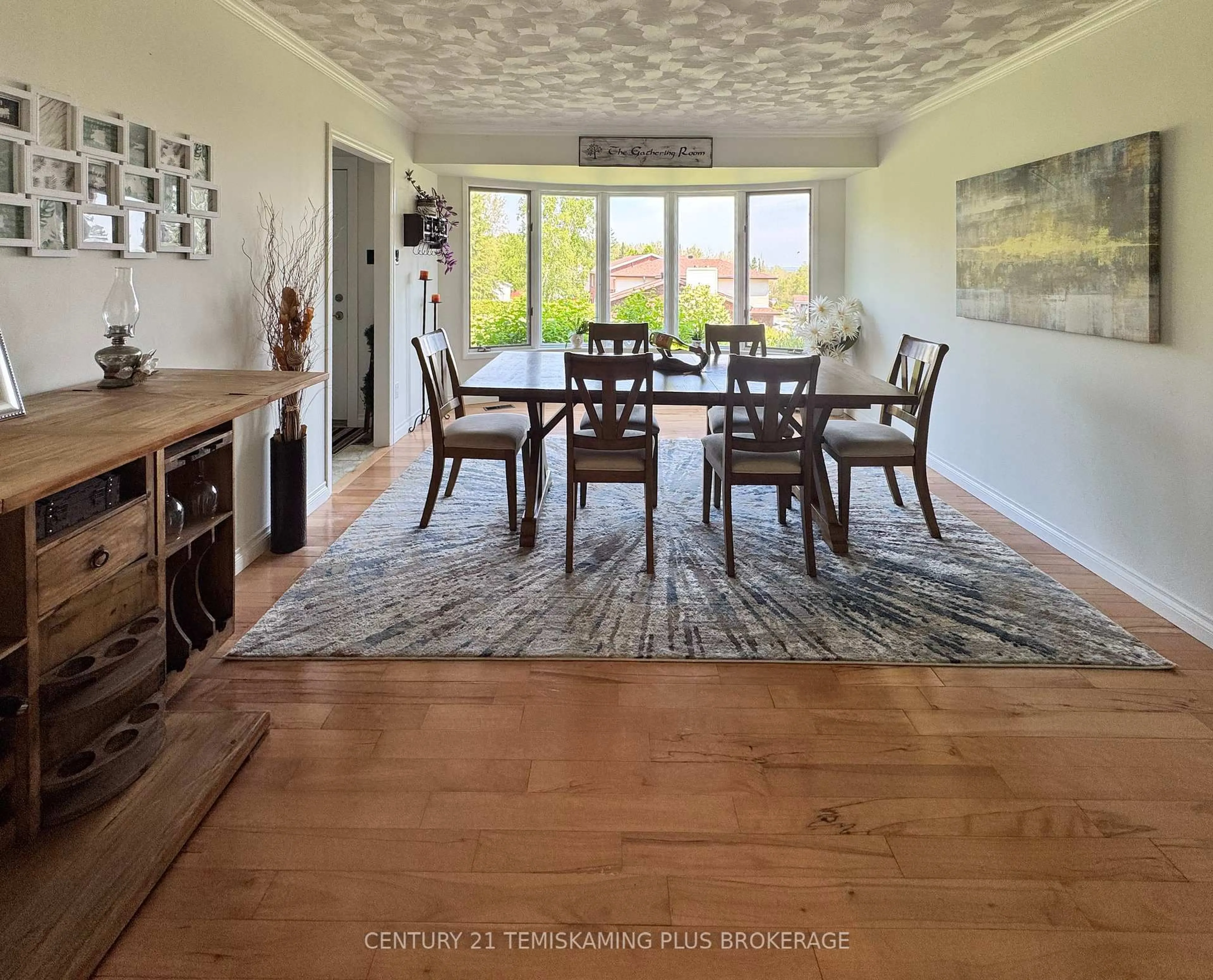 Dining room, wood/laminate floor for 222 Cosman Cres, Temiskaming Shores Ontario P0J 1P0