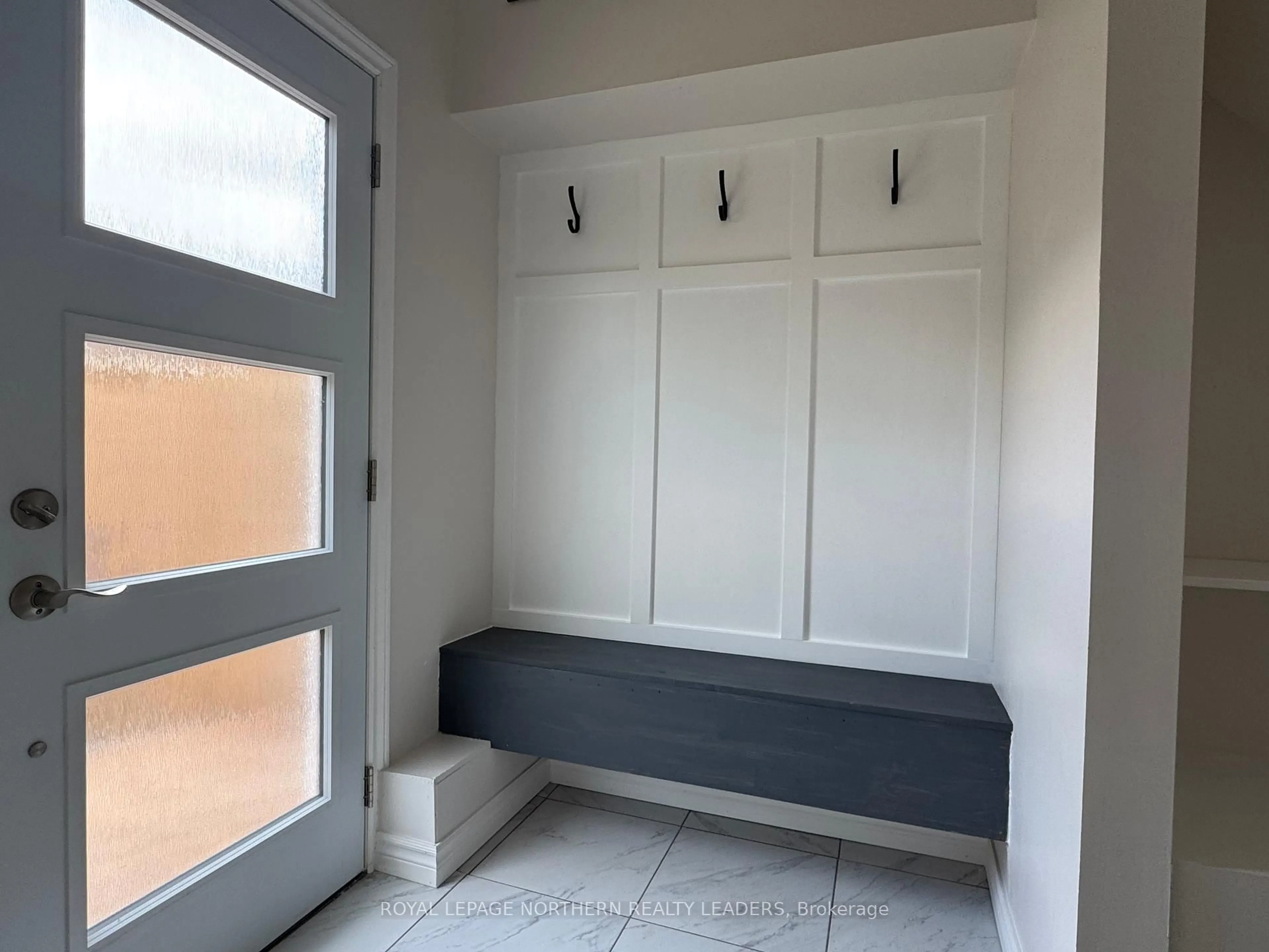 Indoor entryway for 257 Main St, Timmins Ontario P0N 1H0
