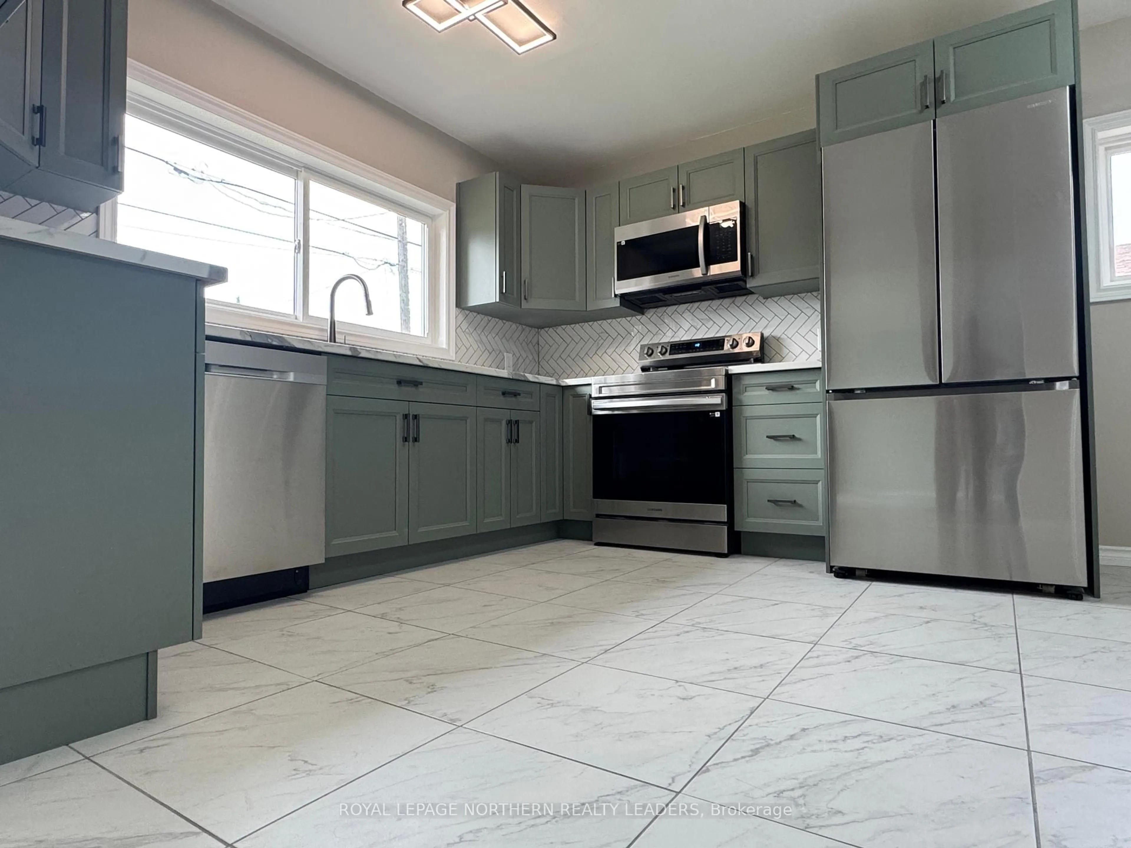 Open concept kitchen, ceramic/tile floor for 257 Main St, Timmins Ontario P0N 1H0