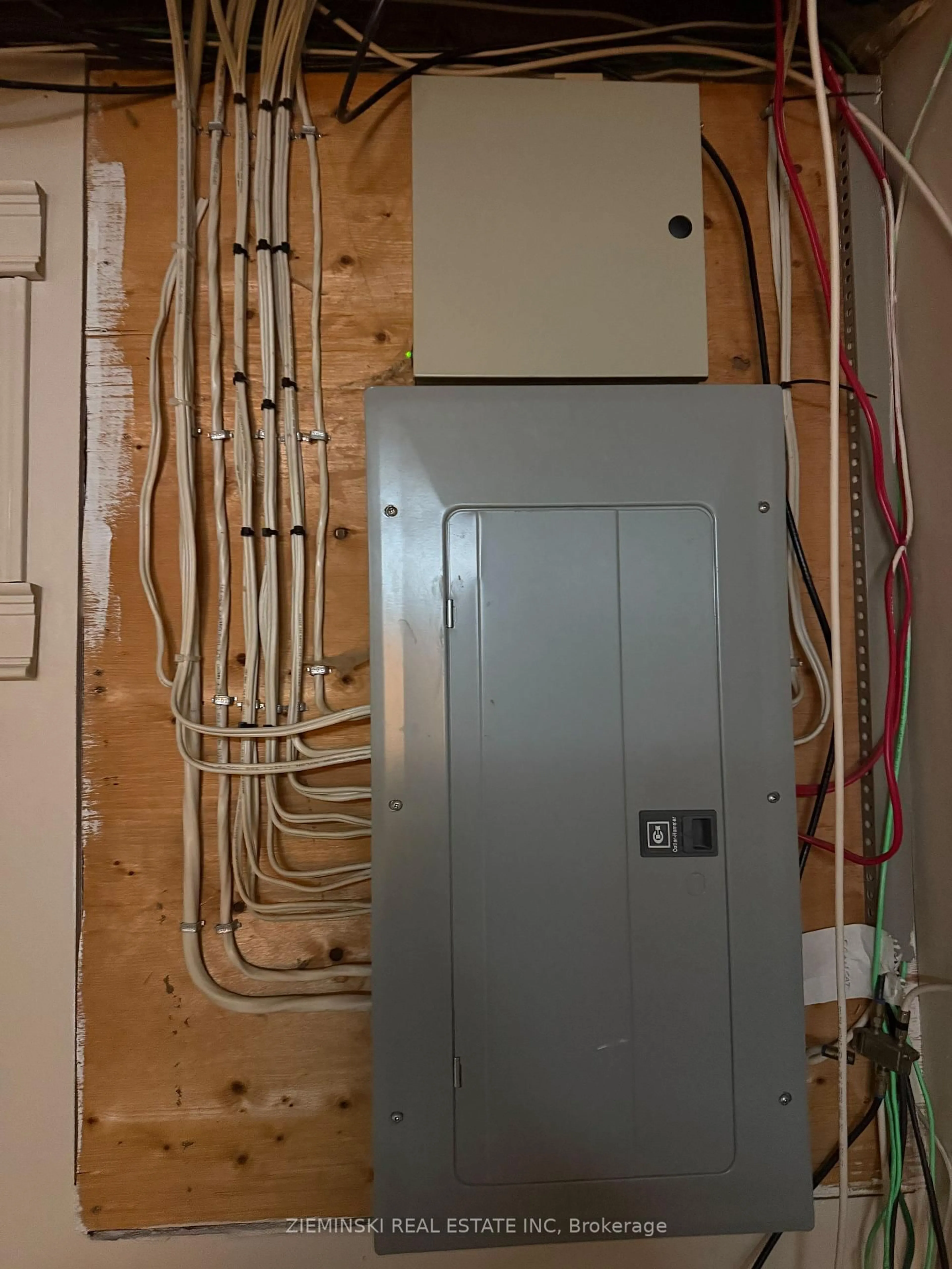 A pic of a room for 148 Pine St, Timmins Ontario P4N 6L1