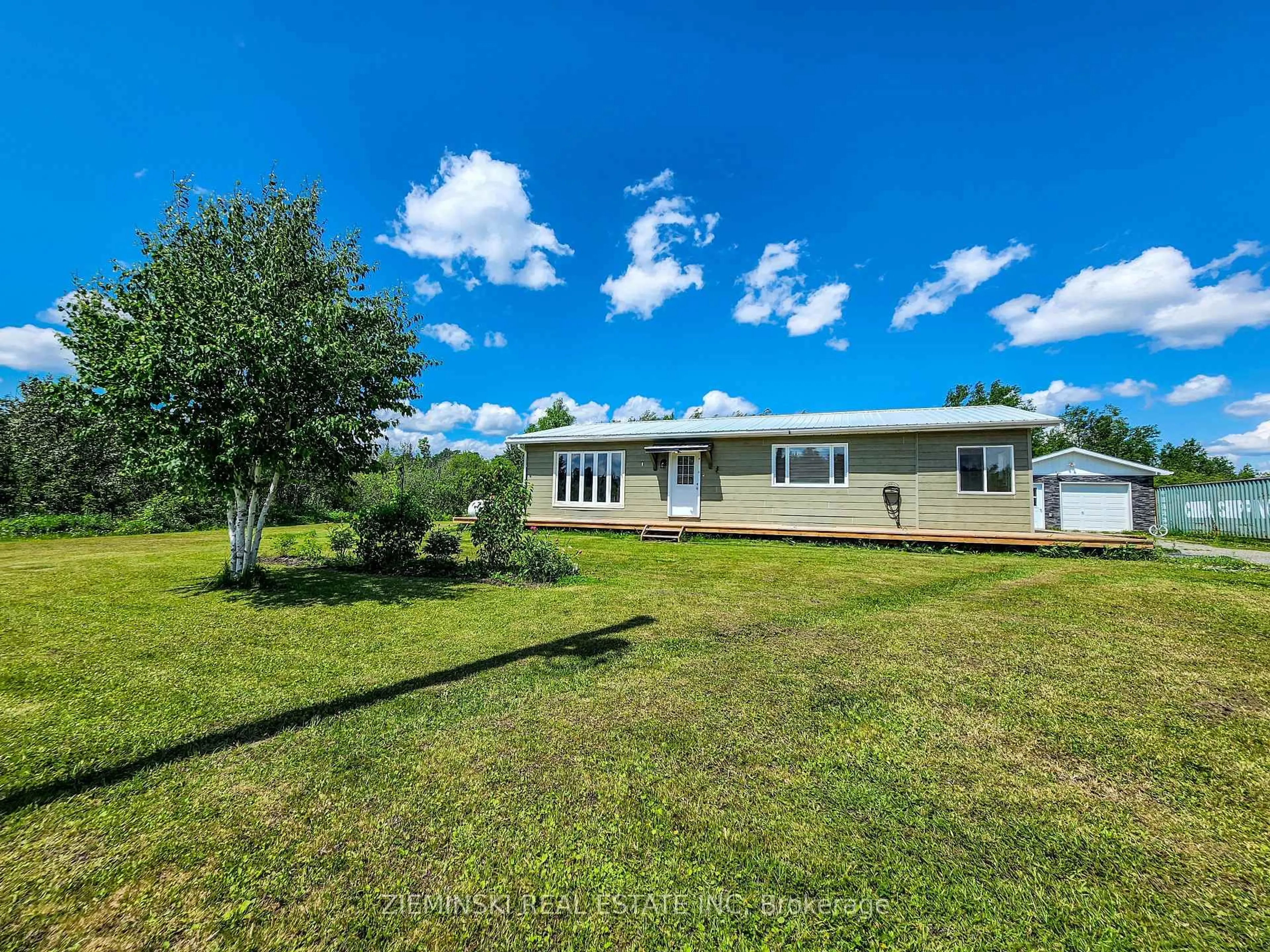 A pic from outside/outdoor area/front of a property/back of a property/a pic from drone, water/lake/river/ocean view for 545 Silver Queen Lake Rd, Cochrane Ontario P0L 1C0