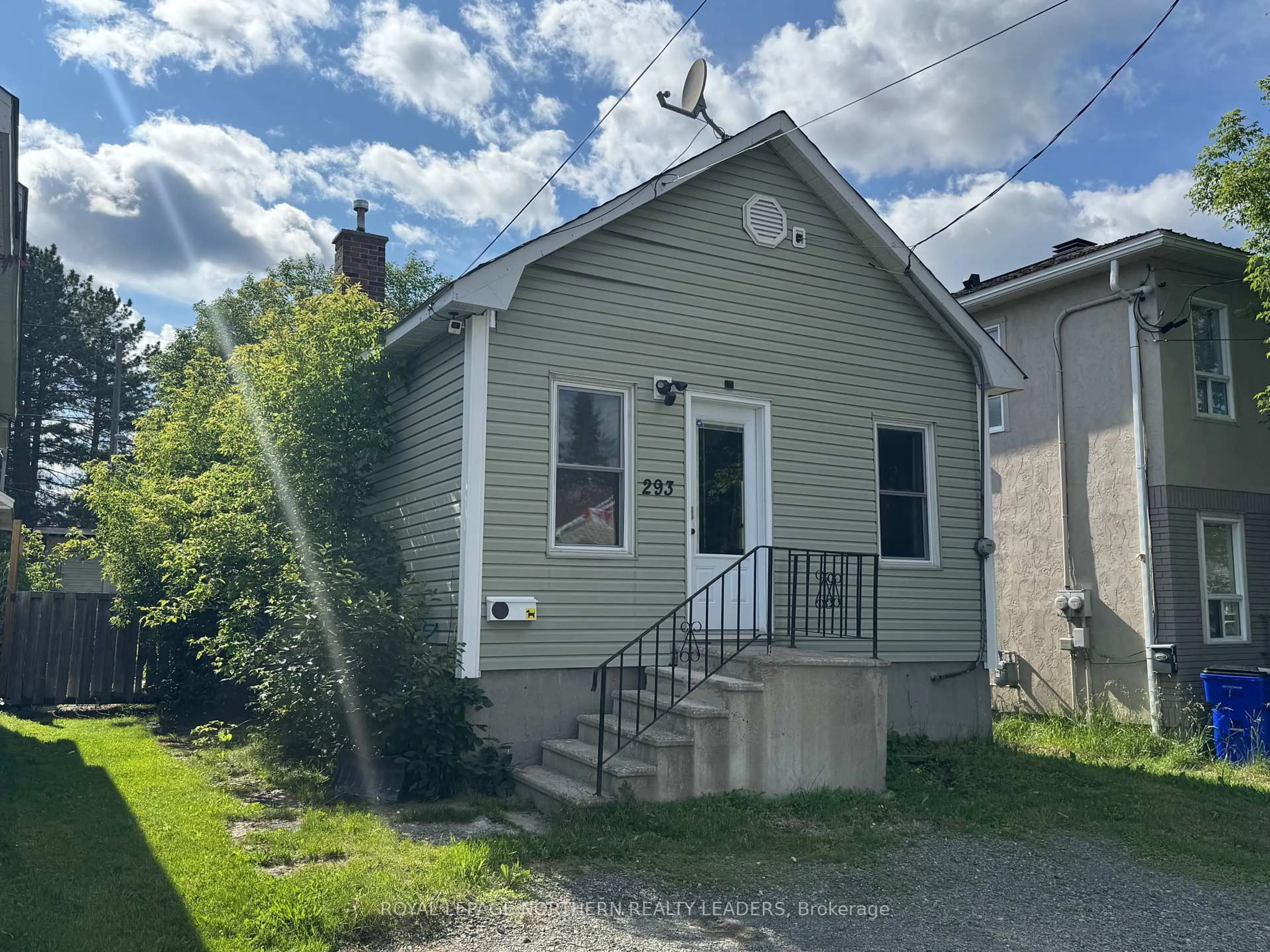 Unknown for 293 Elm St, Timmins Ontario P4N 6B1