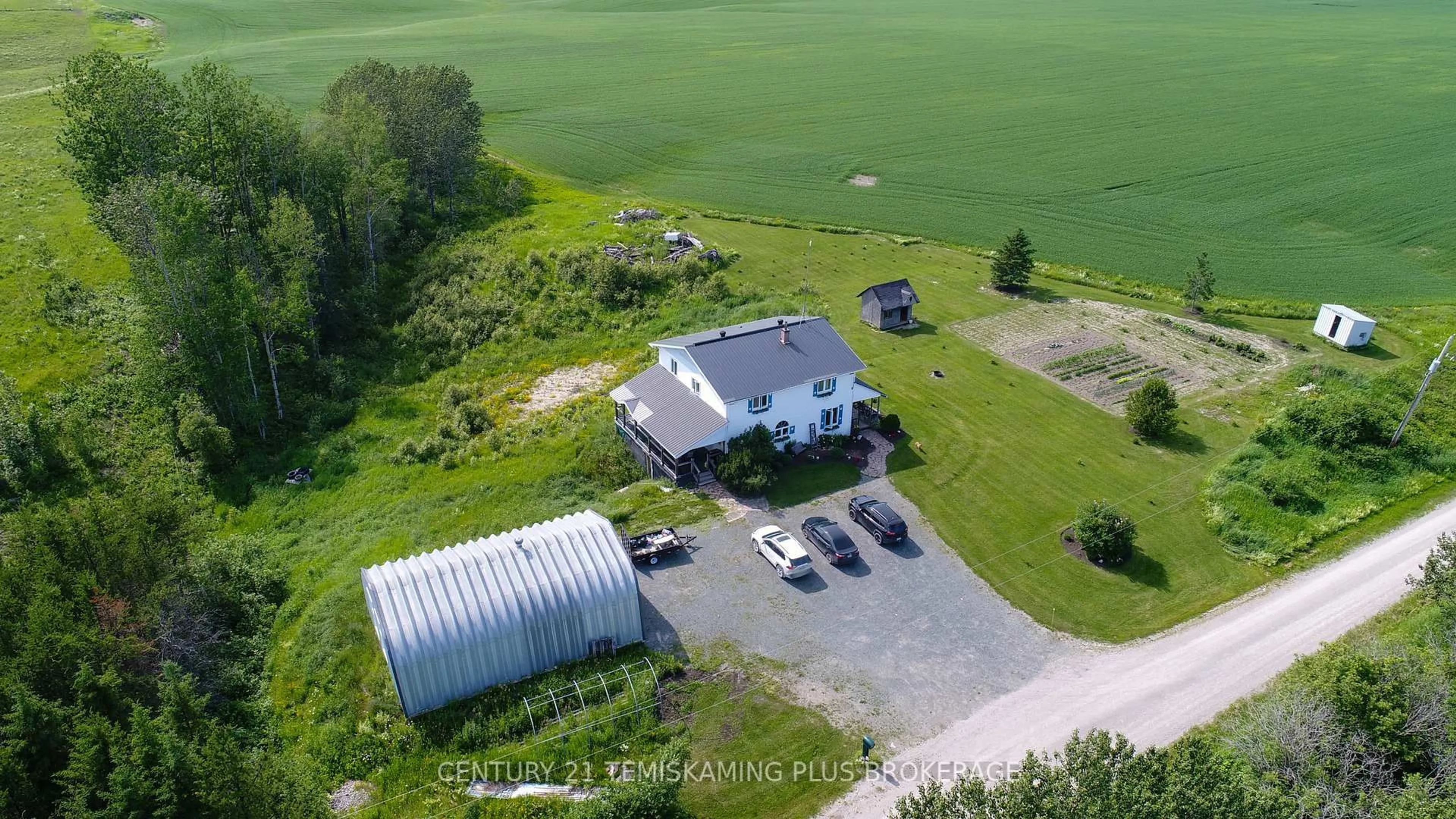 A pic from outside/outdoor area/front of a property/back of a property/a pic from drone, building for 653244 Boundary Rd, Englehart Ontario P0J 1B0