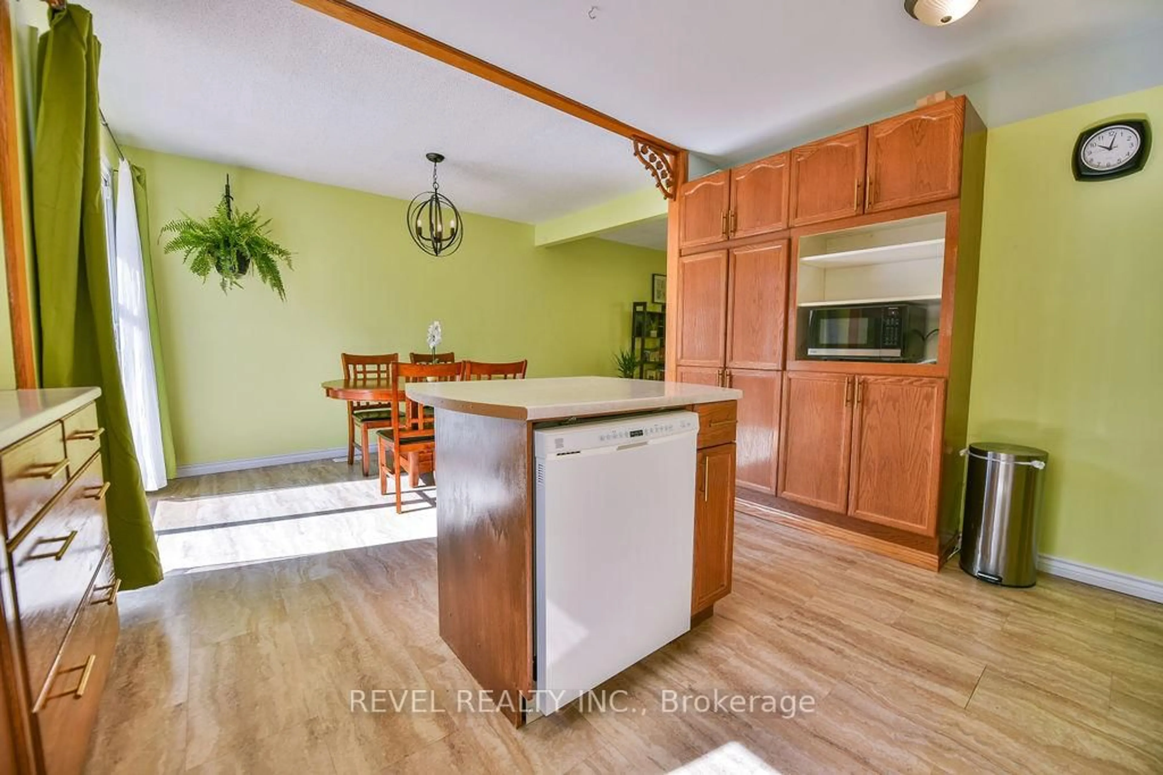 Open concept kitchen, unknown for 878 Rheaume Cres, Timmins Ontario P4N 7S3