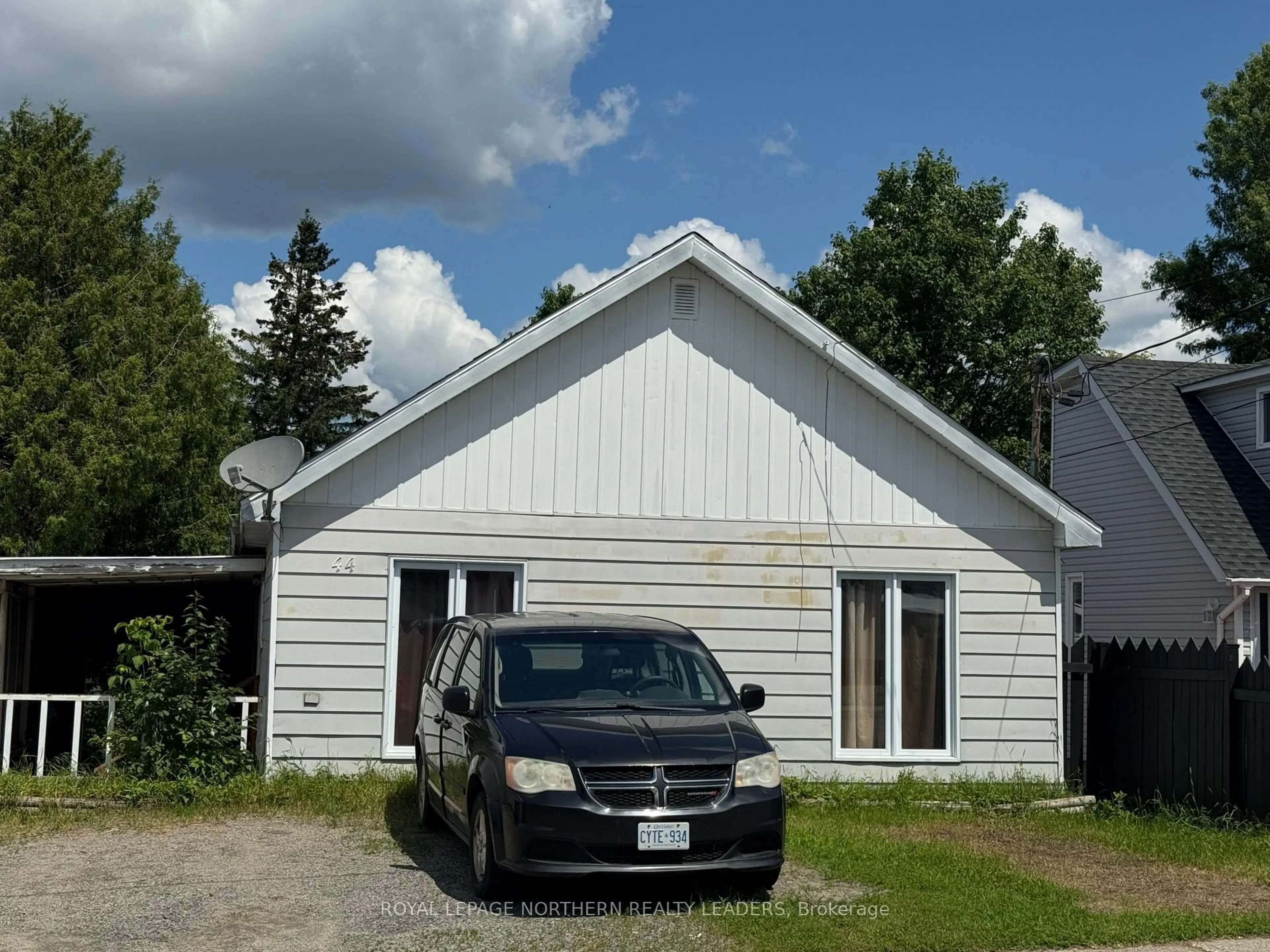 Home with vinyl exterior material, building for 44 Kent Ave, Timmins Ontario P4N 3B8