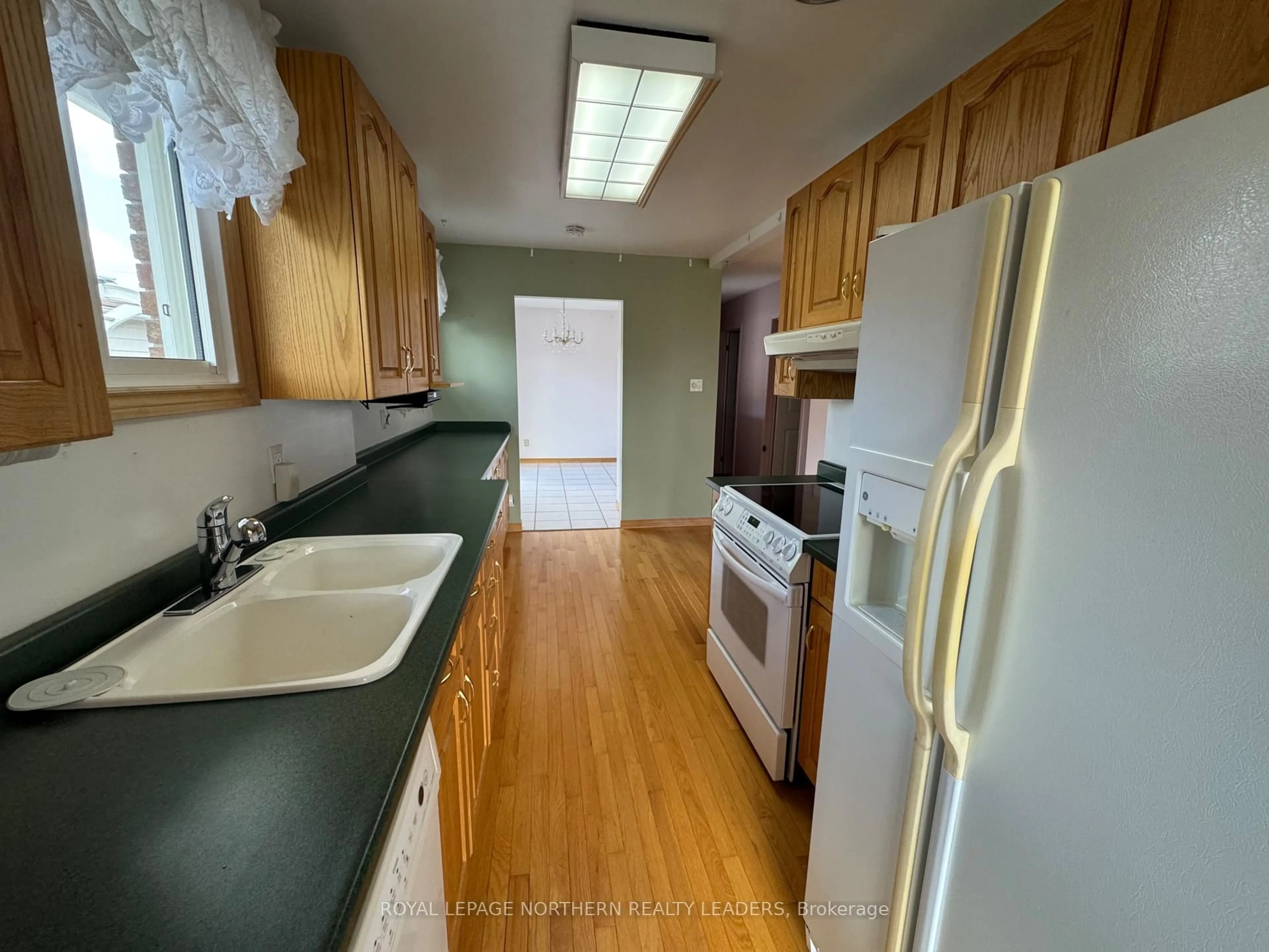 Standard kitchen, unknown for 19 Graham Lane, Timmins Ontario P4N 7Z5