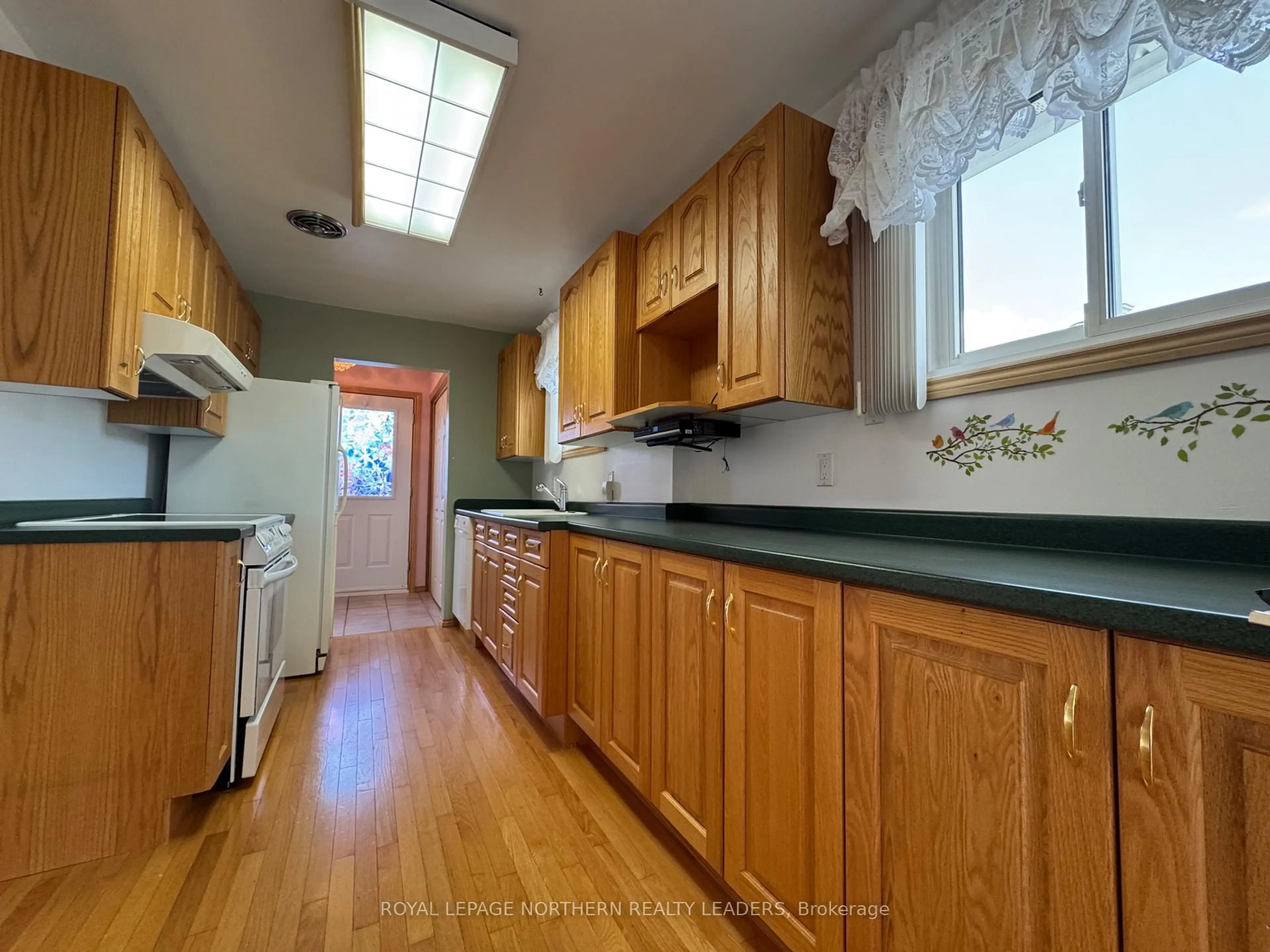 Standard kitchen, unknown for 19 Graham Lane, Timmins Ontario P4N 7Z5