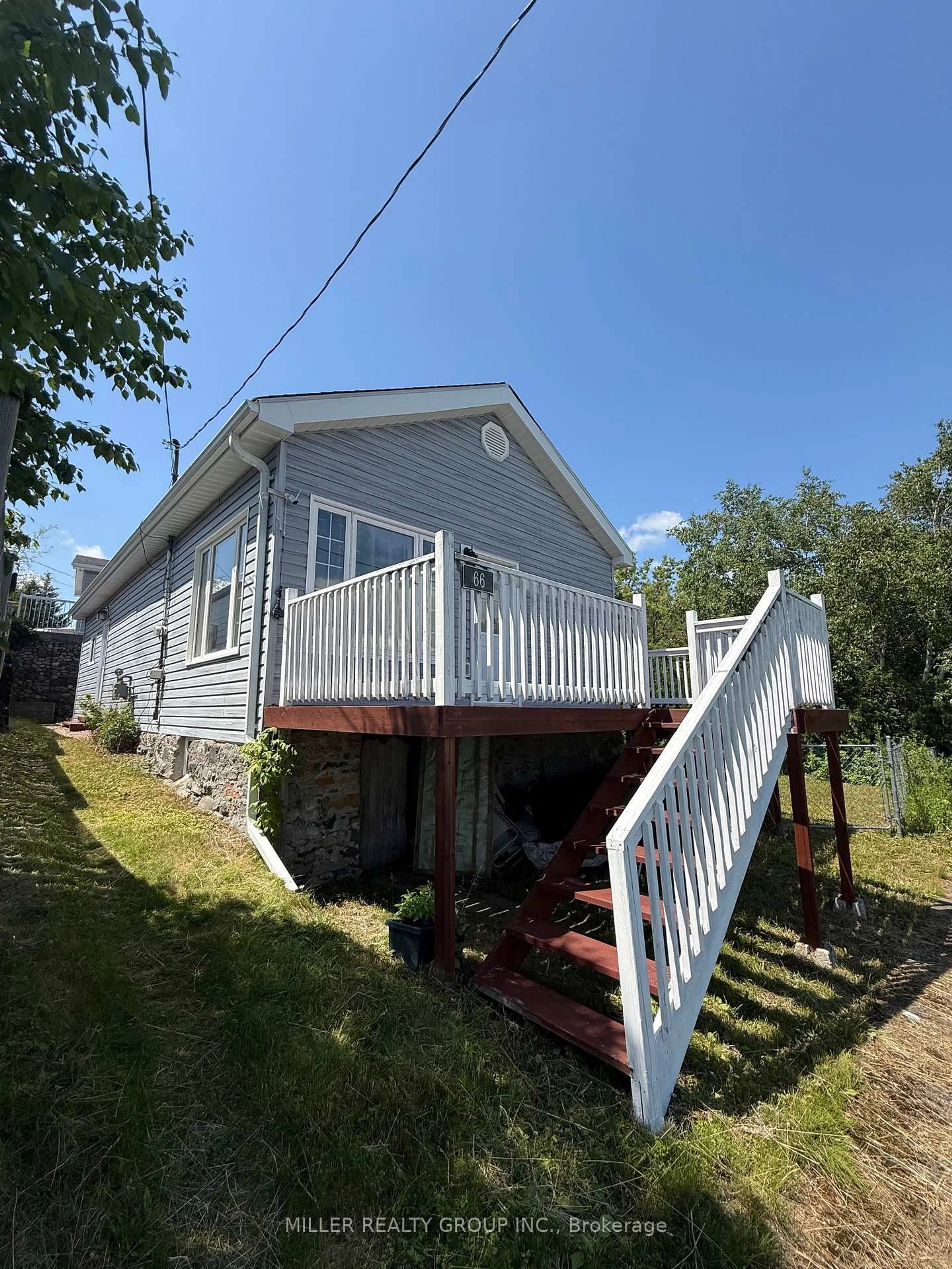 A pic from outside/outdoor area/front of a property/back of a property/a pic from drone, building for 66 Silver St, Cobalt Ontario P0J 1C0