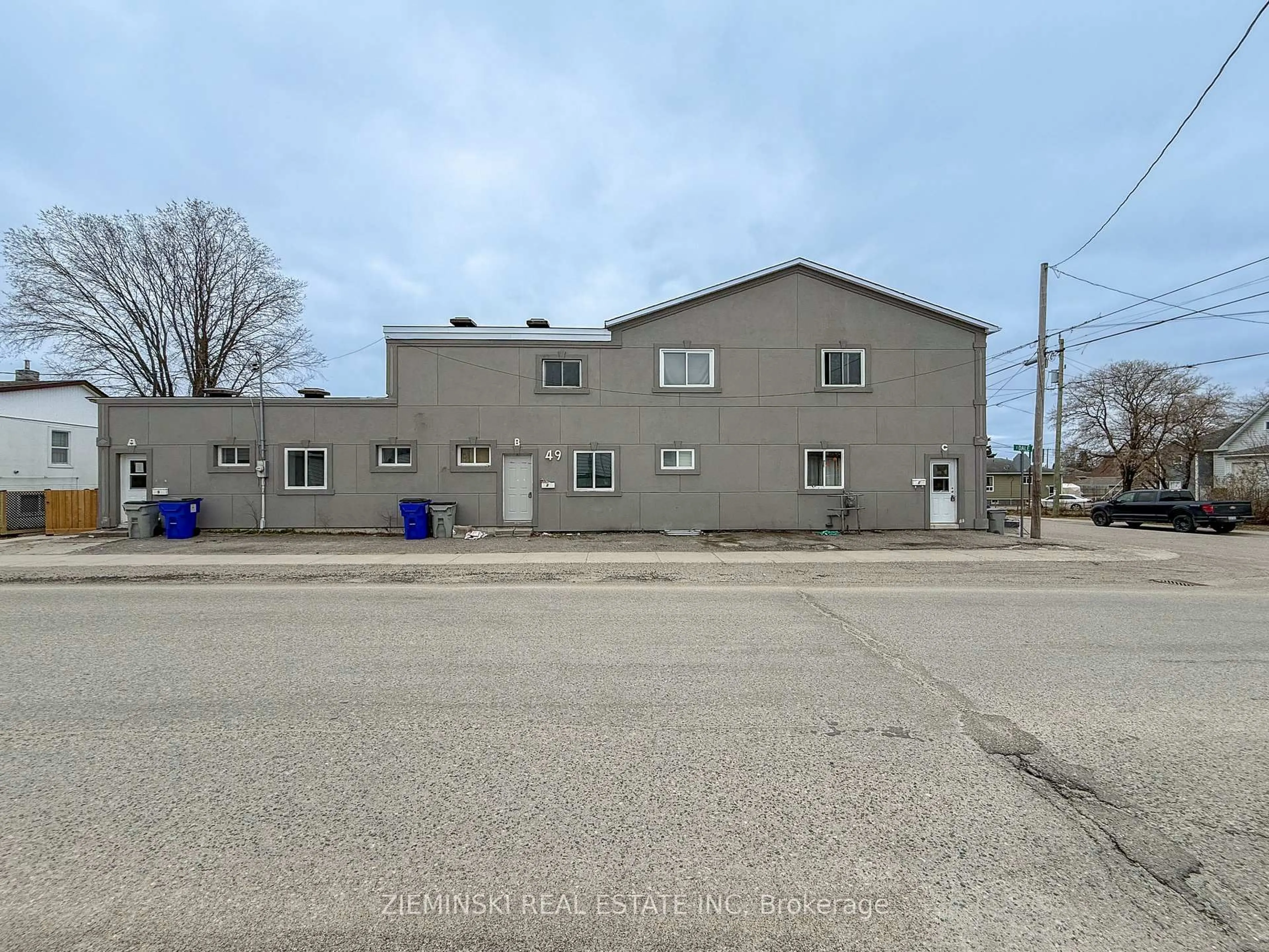 A pic from outside/outdoor area/front of a property/back of a property/a pic from drone, building for 49 Dale Ave, Timmins Ontario P4N 1L9