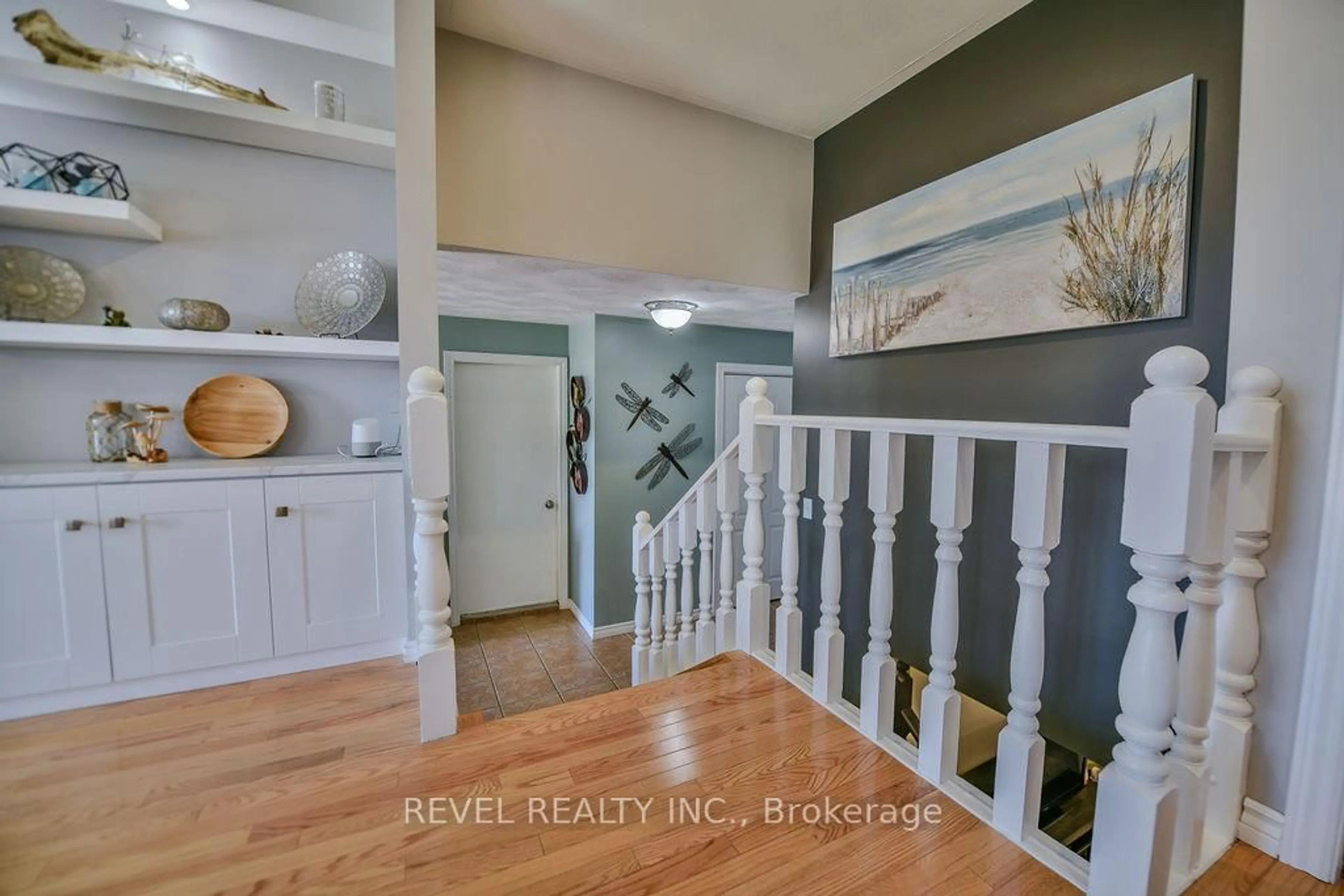 Indoor entryway for 1322 Richard Cres, Timmins Ontario P4R 1K9