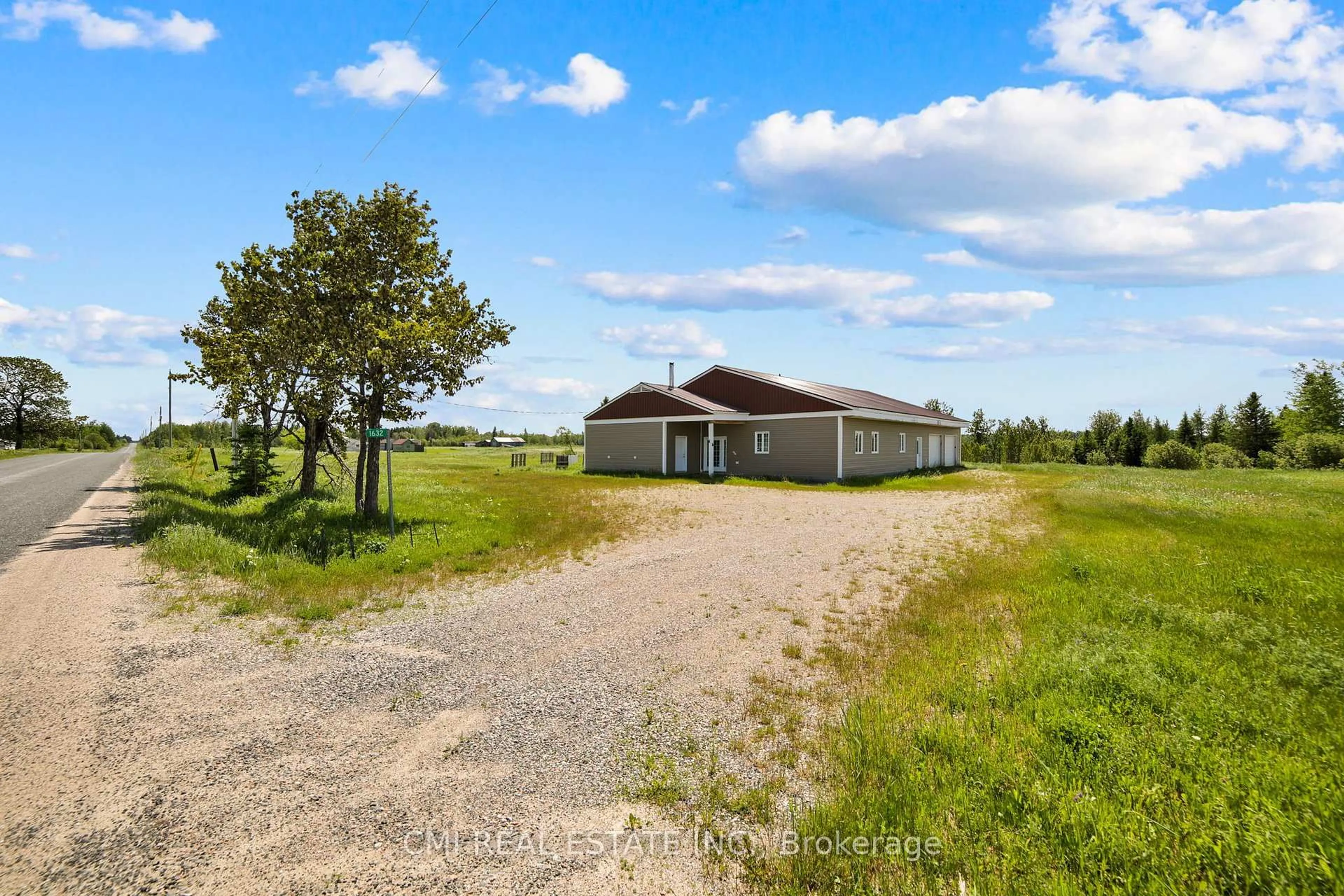 A pic from outside/outdoor area/front of a property/back of a property/a pic from drone, unknown for 1632 Conc 2 & 3 Rd, Cochrane Ontario P0L 1C0