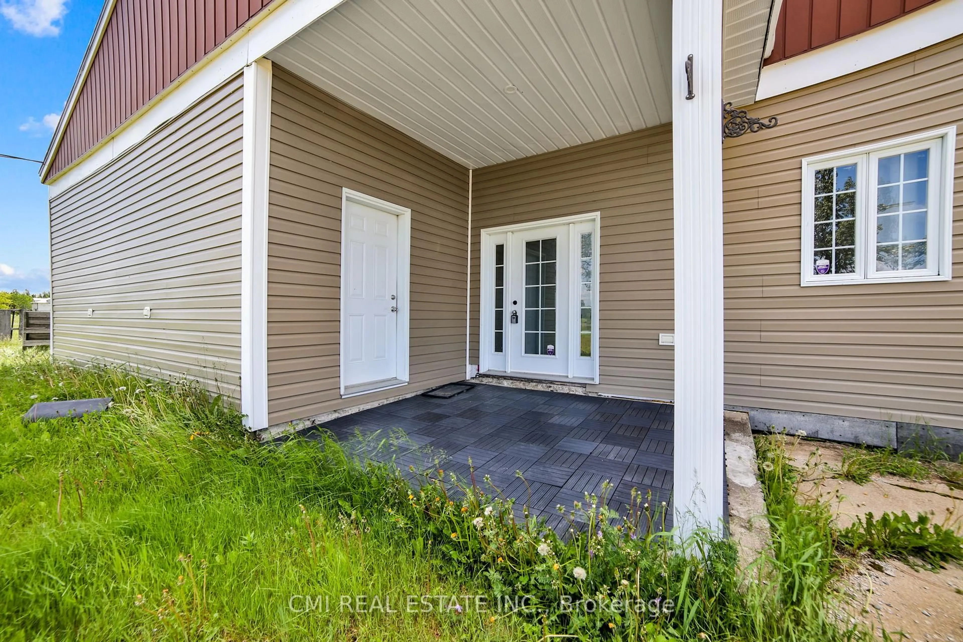 Indoor entryway for 1632 Conc 2 & 3 Rd, Cochrane Ontario P0L 1C0