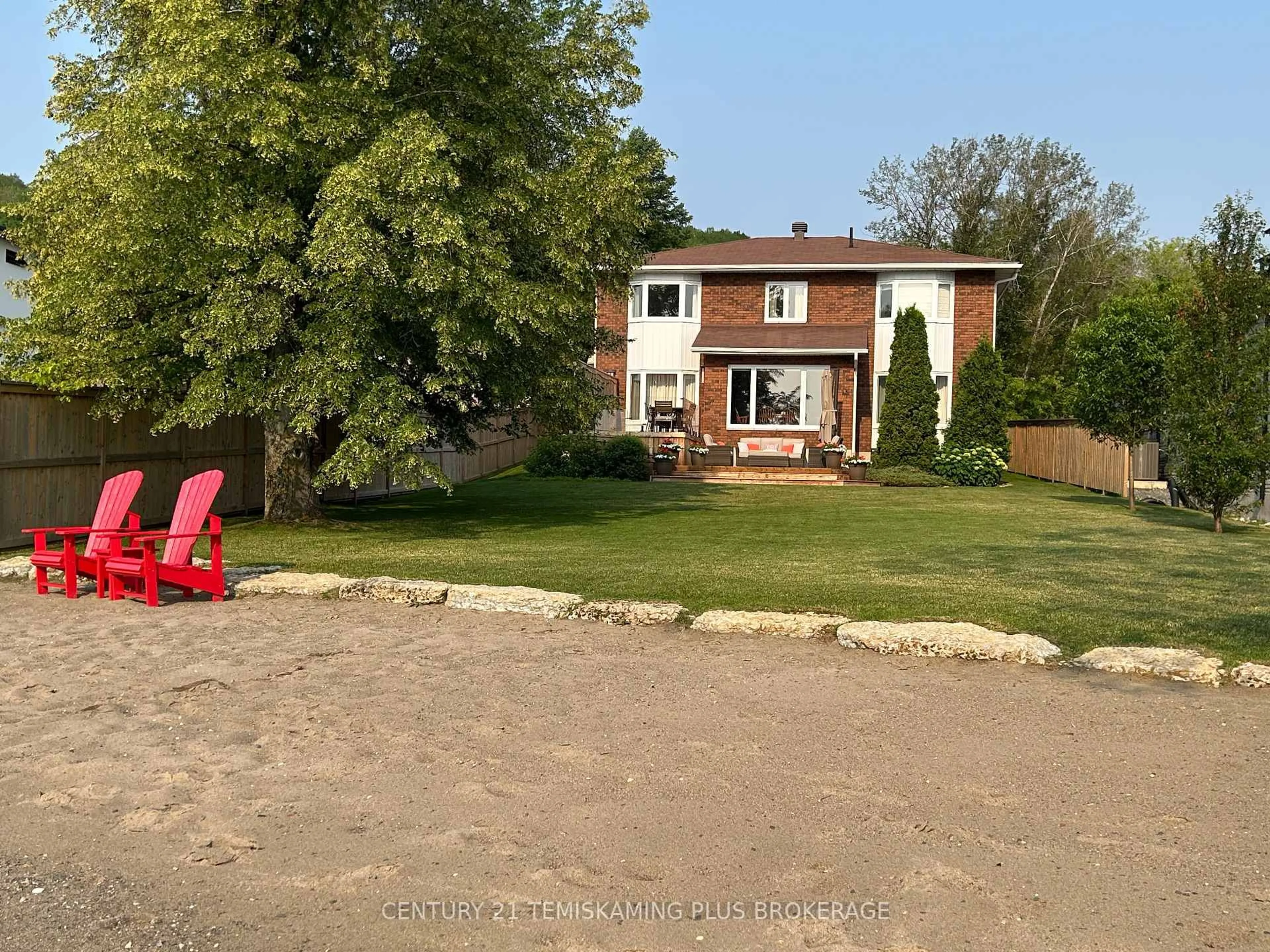 A pic from outside/outdoor area/front of a property/back of a property/a pic from drone, unknown for 455 Lakeshore Rd, Temiskaming Shores Ontario P0J 1P0